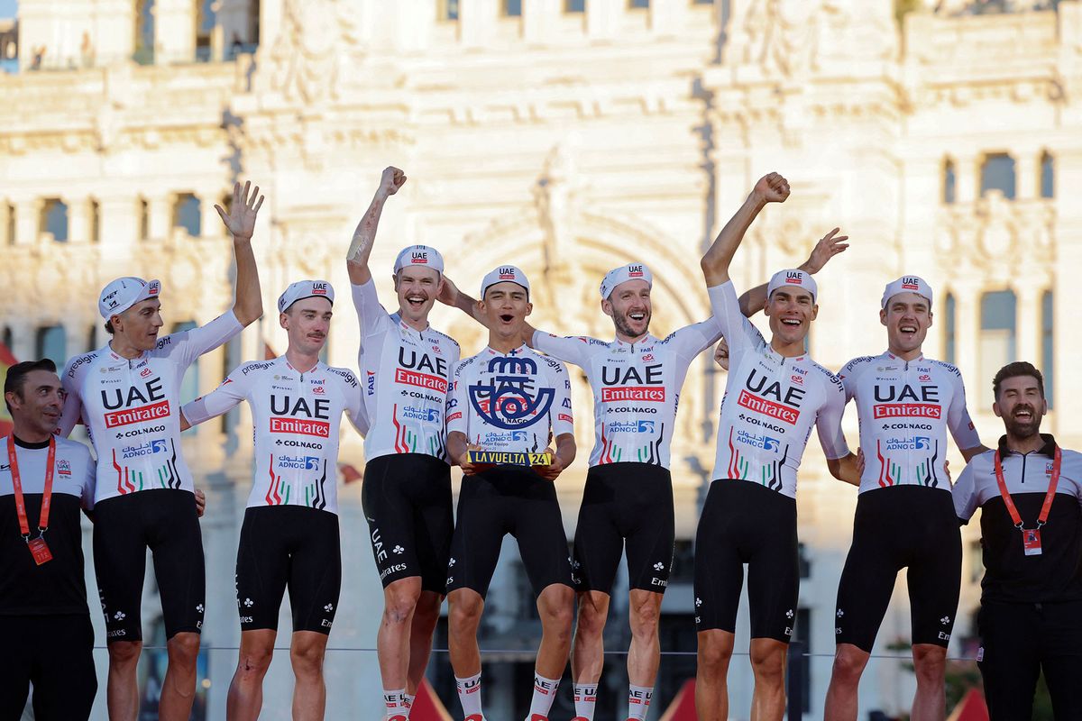 A UAE Team Emirates venceu a classificação por equipas (Foto: Getty Images)