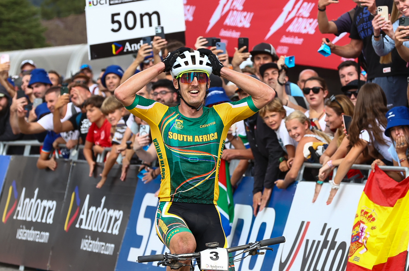 Alan Hatherly é o novo Campeão do Mundo de XCO! Luca Martin triunfa nos Sub-23!