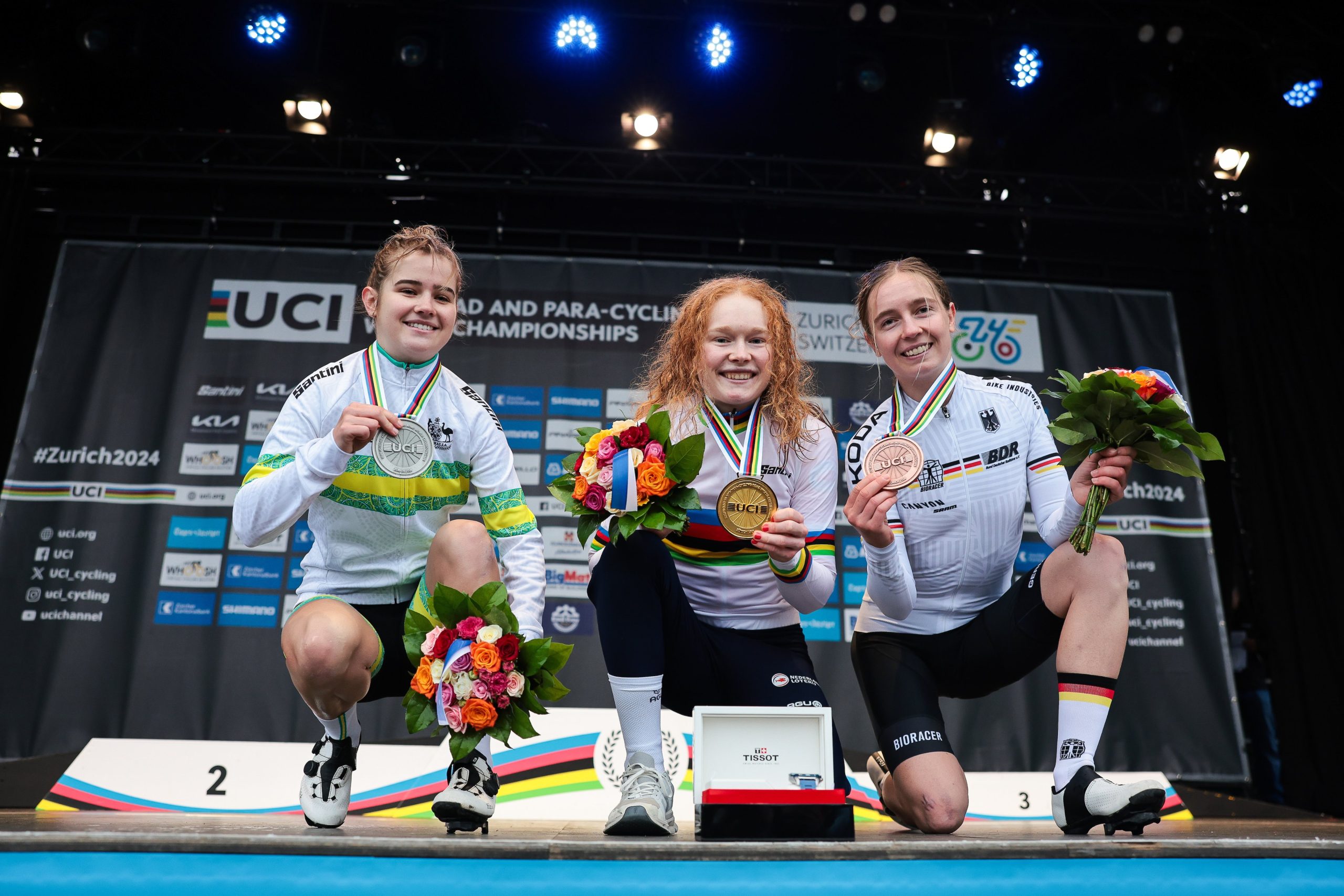 O pódio das Sub-23 femininas com Neve Bradbury, Puck Pieterse e Antonia Niedermaier