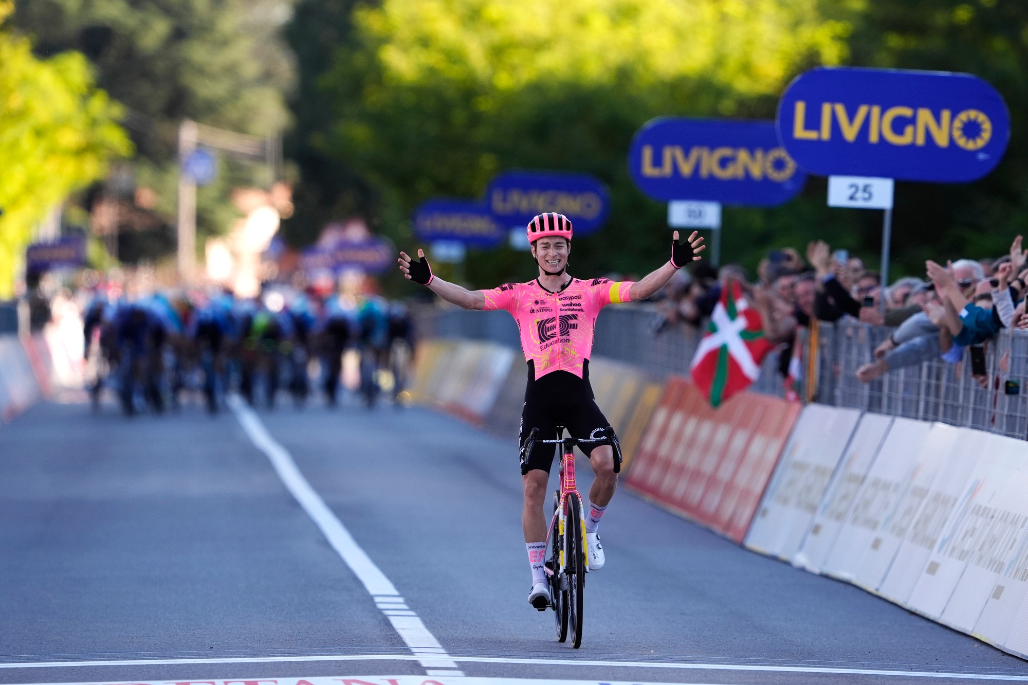 Neilson Powless regressa às vitórias na Gran Piemonte!