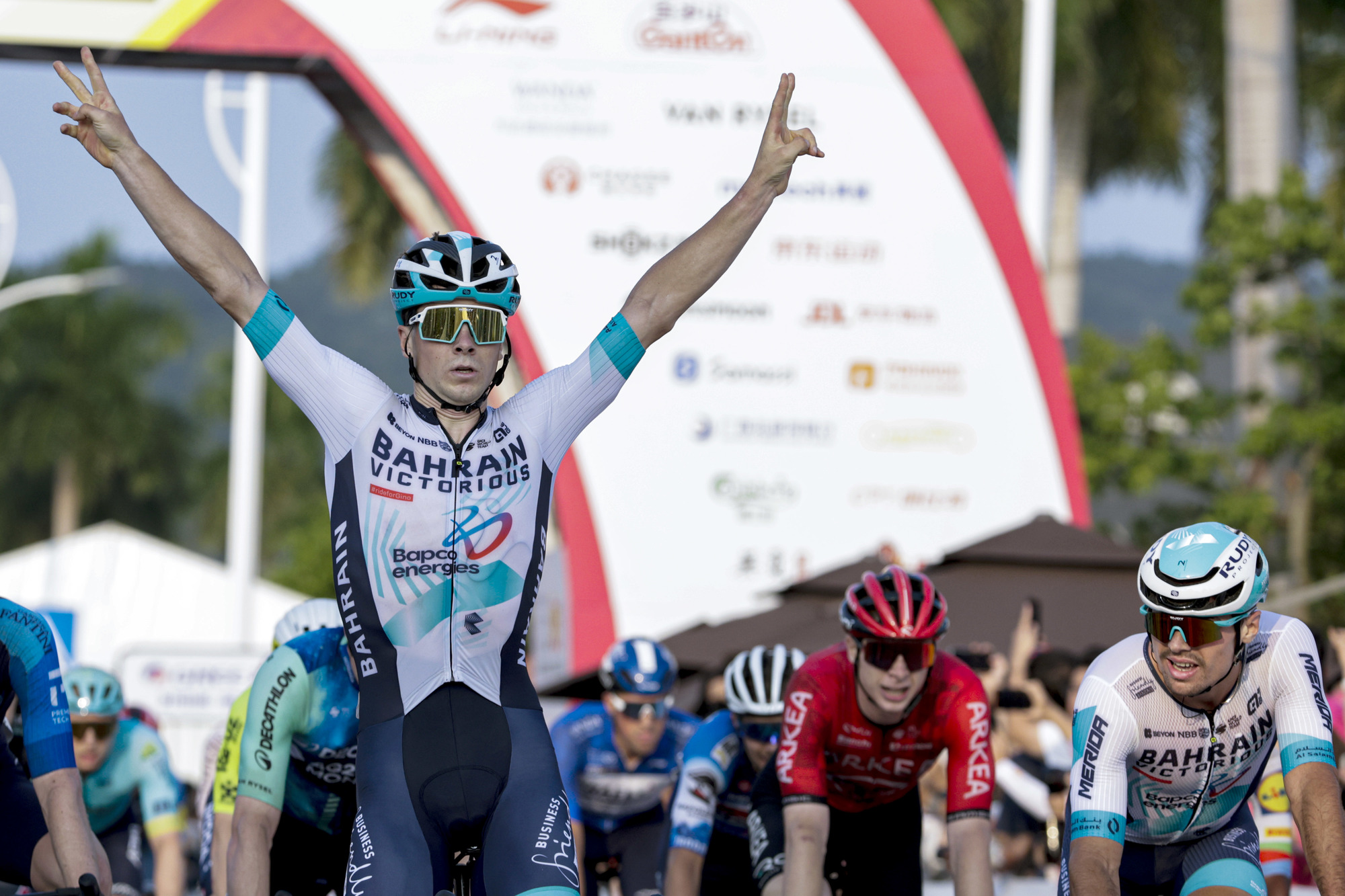 Matevz Govekar vence etapa final, Lennert van Eetvelt conquista Tour of Guangxi!
