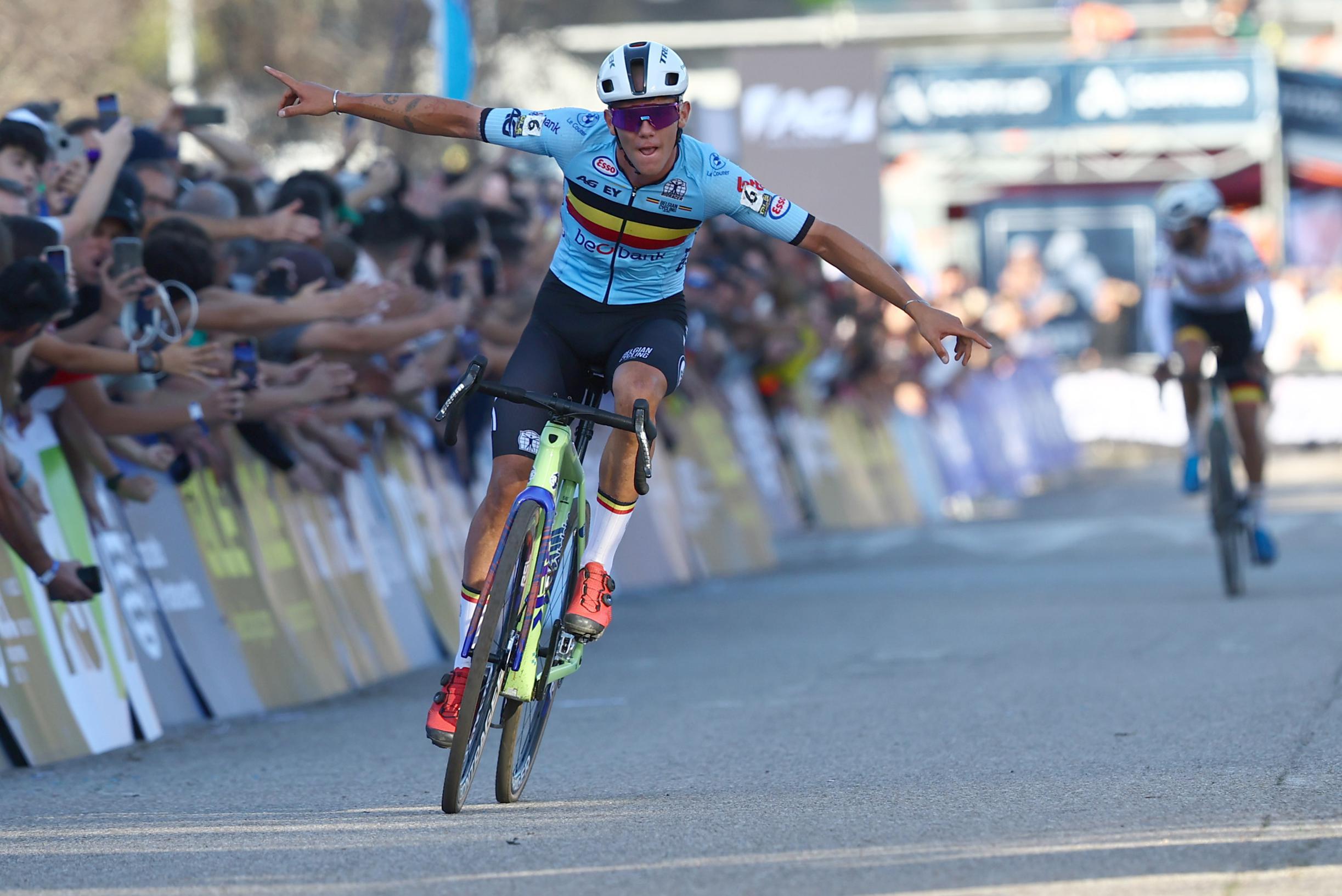 Thibau Nys é o novo Campeão da Europa de Ciclocrosse!