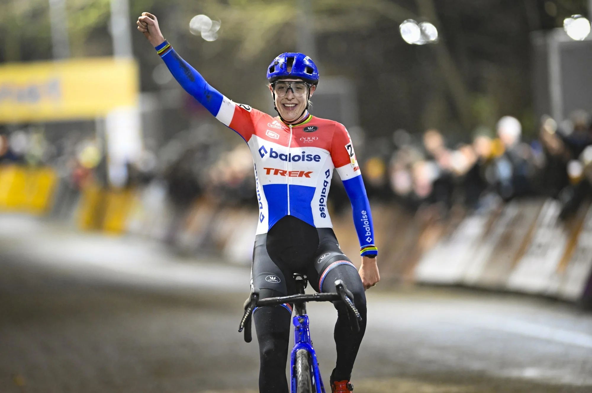 Lucinda Brand soma 5º triunfo em 2024/25 na noturna da Telenet SuperPrestige em Diegem!