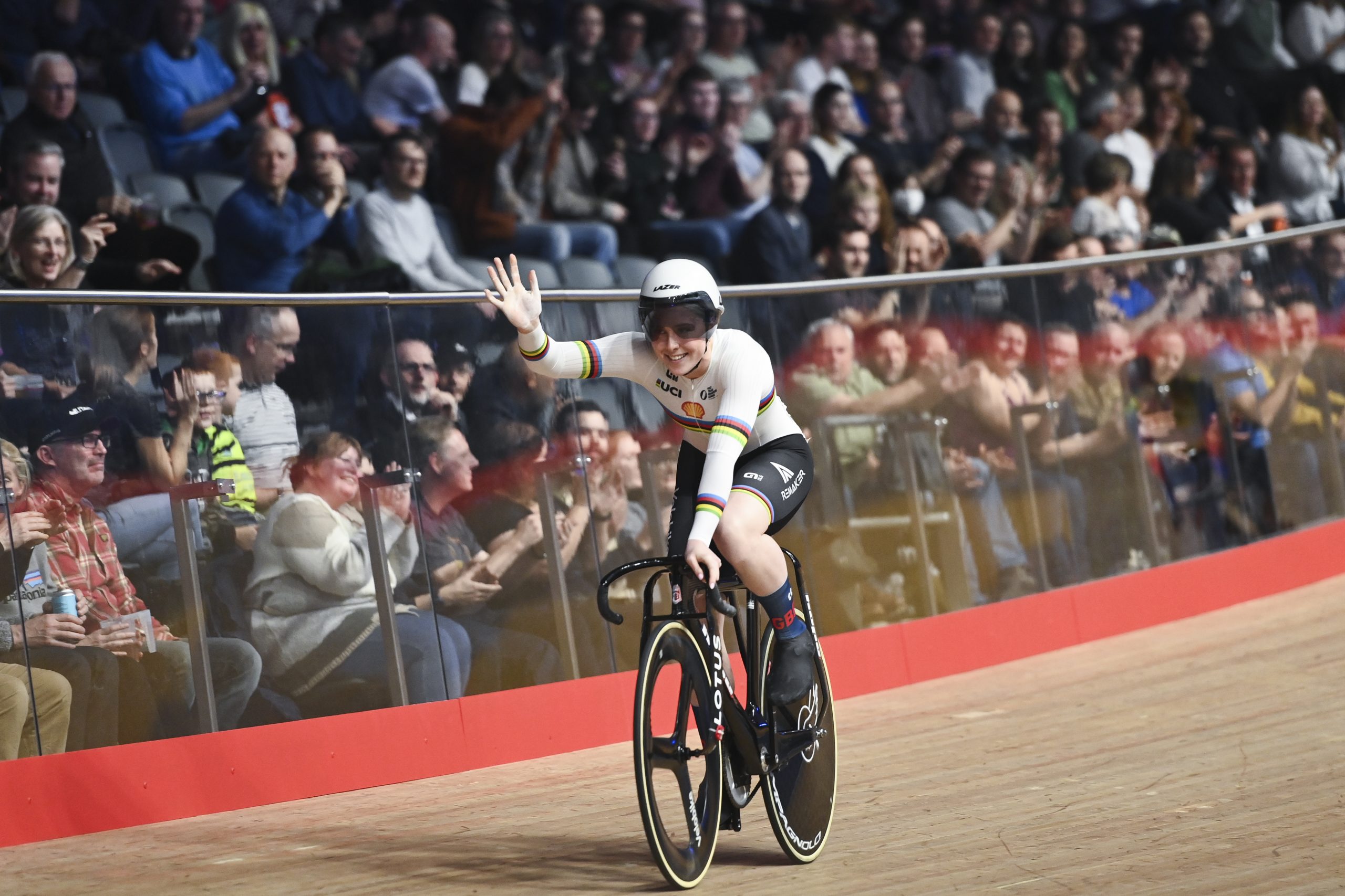 Emma Finucane triunfou em casa para somar o seu segundo triunfo nesta Track Champions League