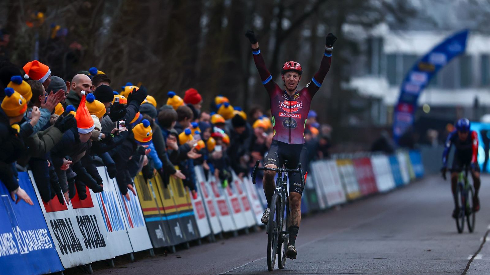 Michael Vanthourenhout em grande forma triunfa no X2O Badkamers Trofee de Herentals.