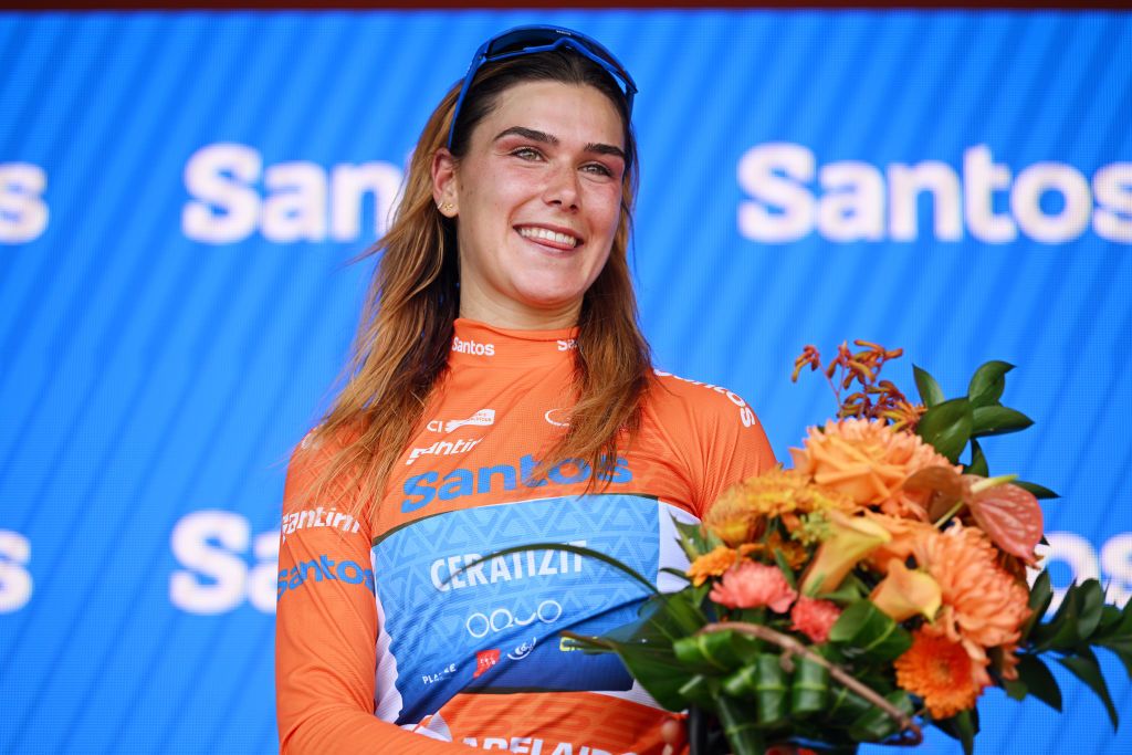 Daniek Hengeveld é a primeira camisola laranja da 13ª edição do Tour Down Under Women 