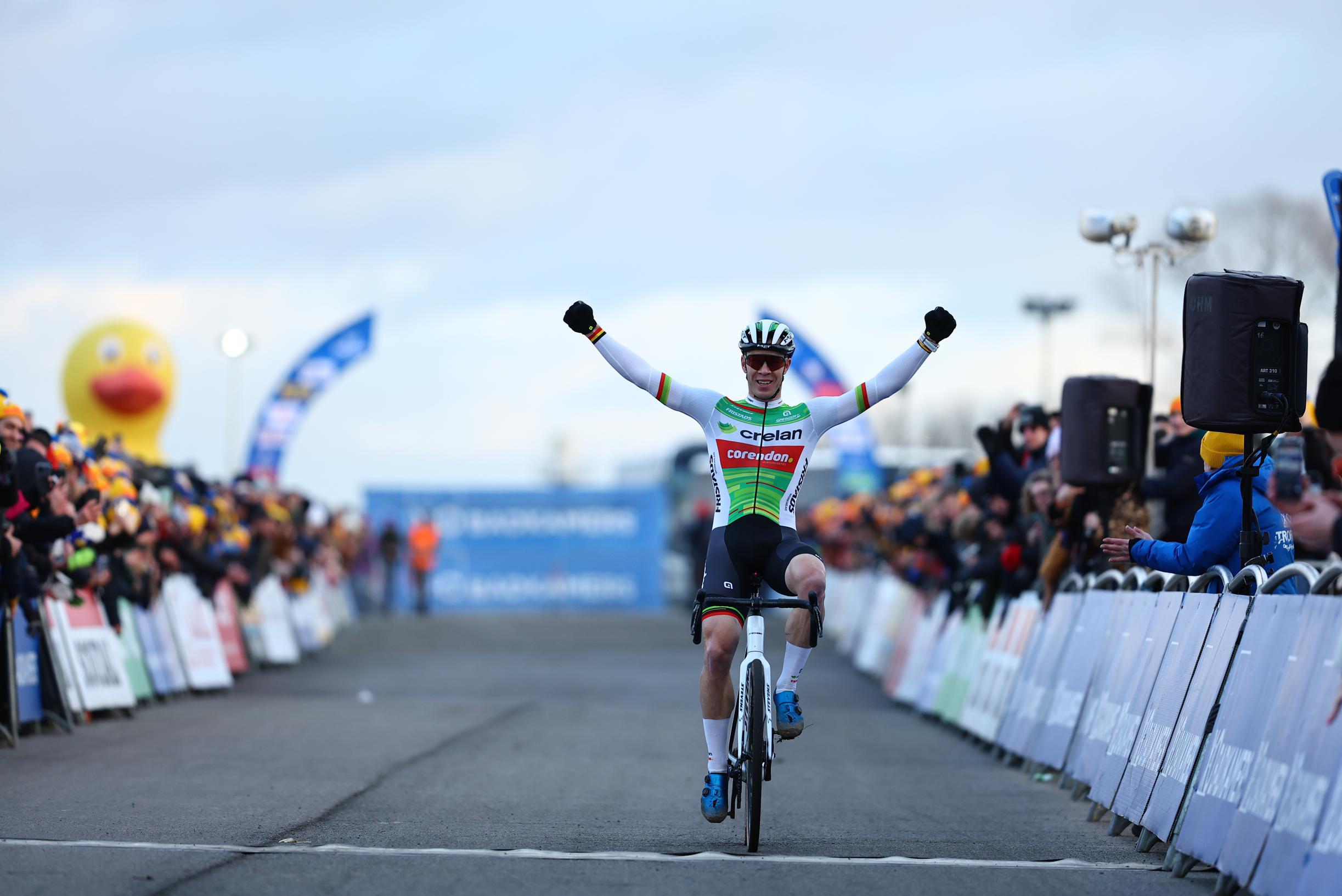 Laurens Sweeck reina na areia e conquista X2O Badkamers Trofee de Koksijde!