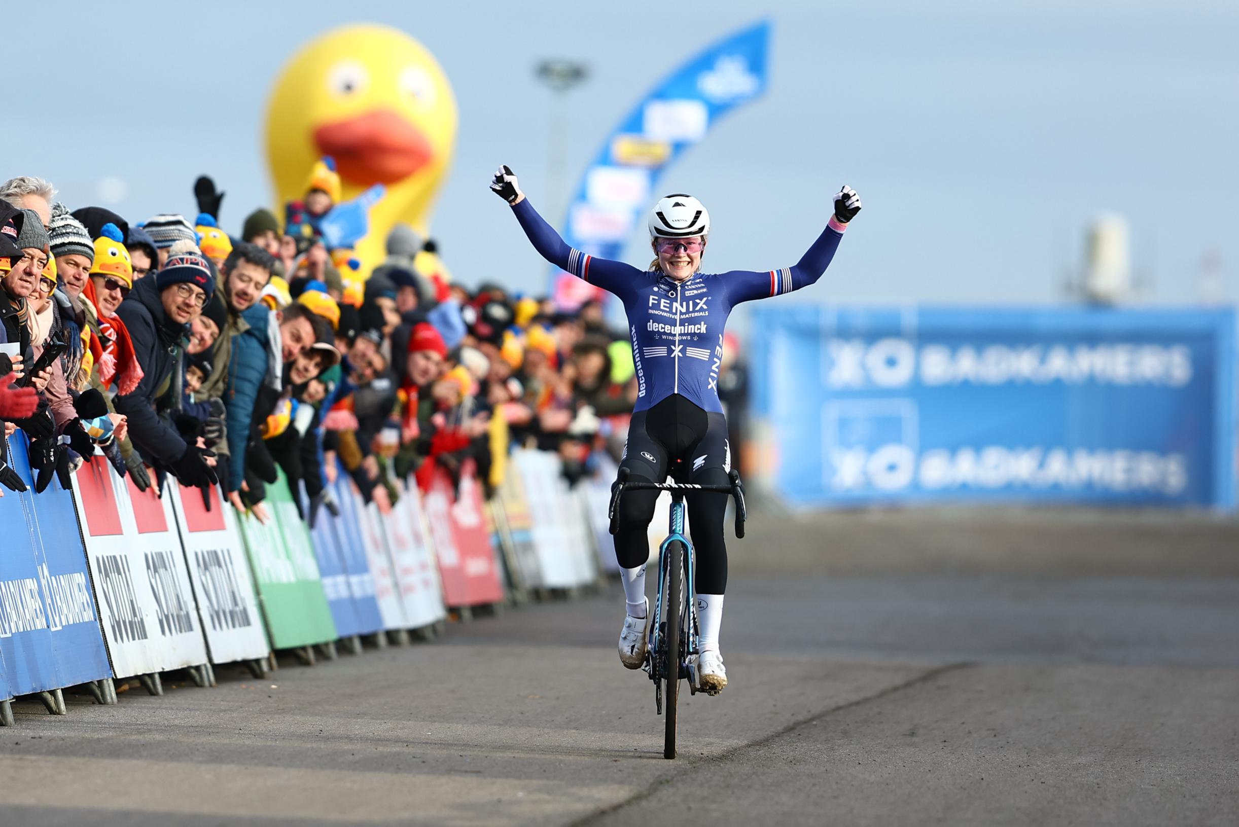 Puck Pieterse estreia-se a vencer em 2024/25 no X2O Badkamers Trofee de Koksijde!
