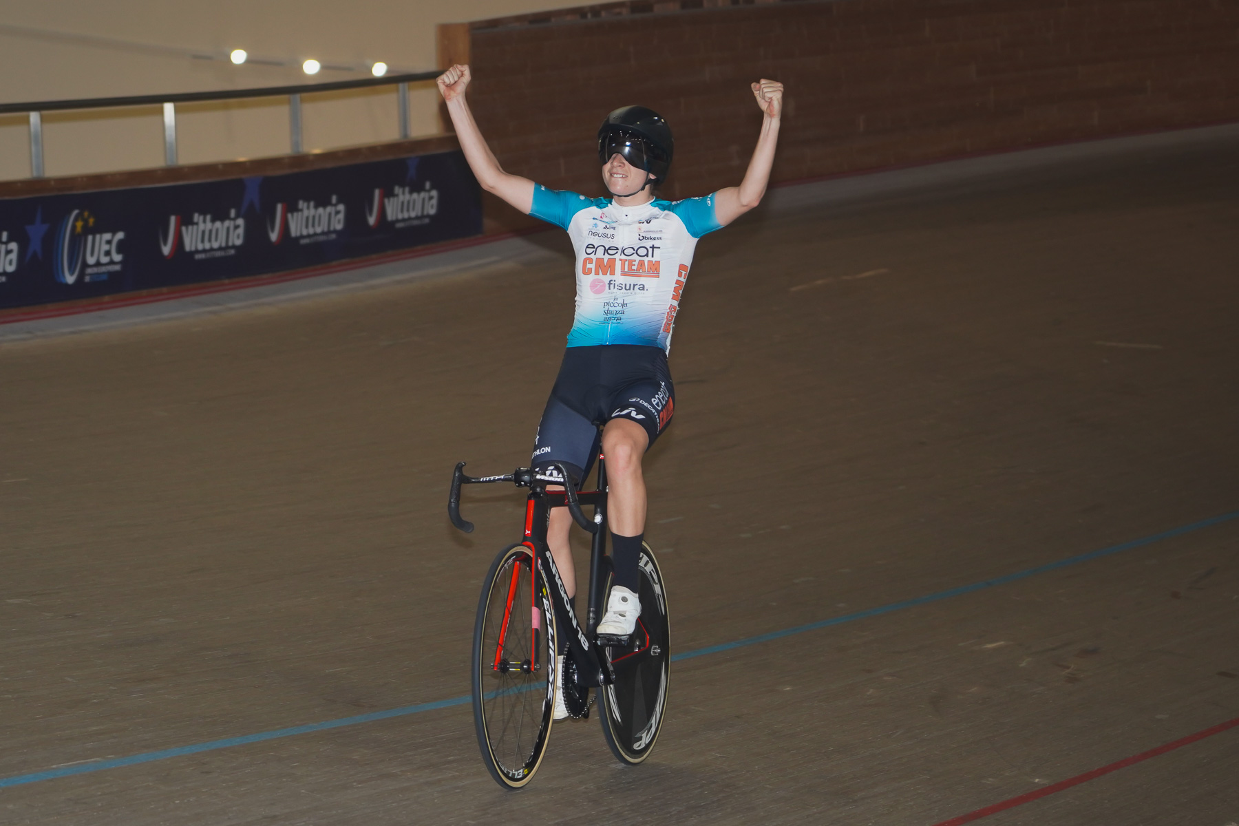 Daniela Campos saiu imbatível do primeiro dia dos Campeonatos Nacionais de Pista