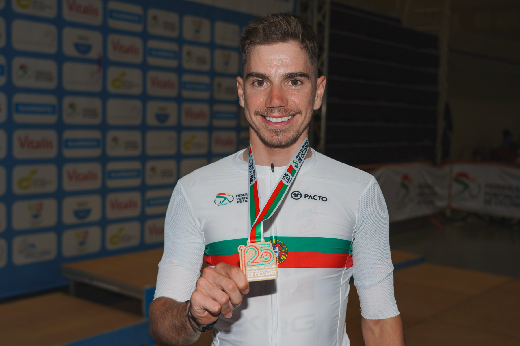 Rui Oliveira e Daniela Campos dominam dia 1 dos Campeonatos Nacionais de Pista!