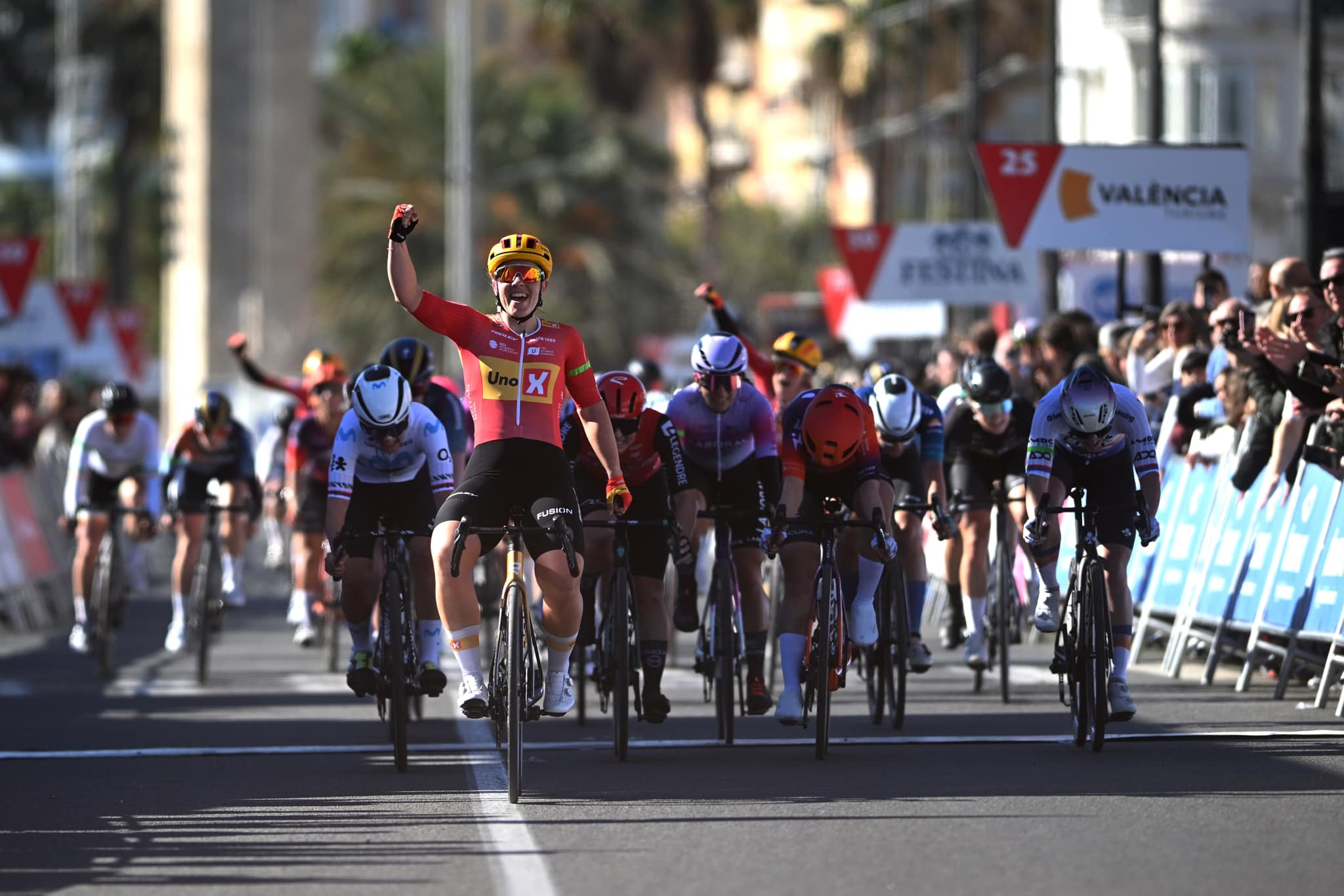 Linda Zanetti conquista Vuelta CV Feminas após sprint demolidor!