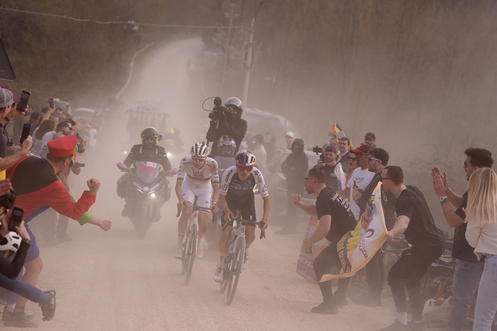 Tom Pidcock e Tadej Pogacar foram as principais figuras desta edição da Strade Bianche (Foto: Strade Bianche)