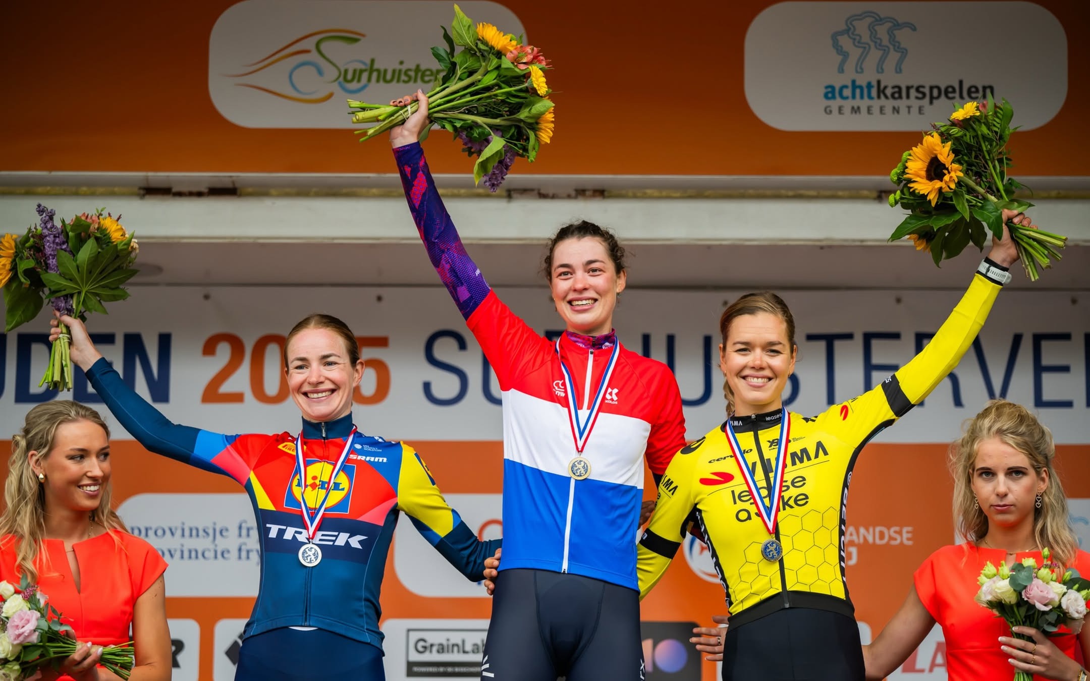 O pódio das elites femininas dos Países Baixos com Riejanne Markus, Mischa Bredewold e Lieke Nooijen (Foto: Cor Vos)