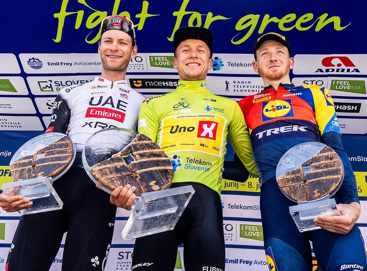 O pódio do Tour of Slovenia com Felix Grosschartner, Anders Johannessen e Tao Geoghegan Hart