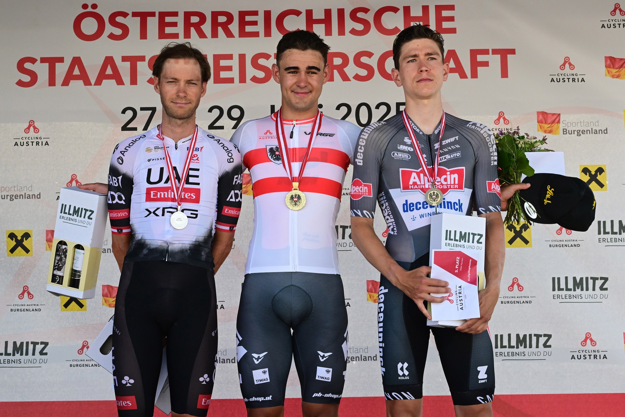 O pódio dos elites masculinos da Áustria com Felix Grosschartner, Tim Wafler e Tobias Bayer (Foto: Cycling Austria)