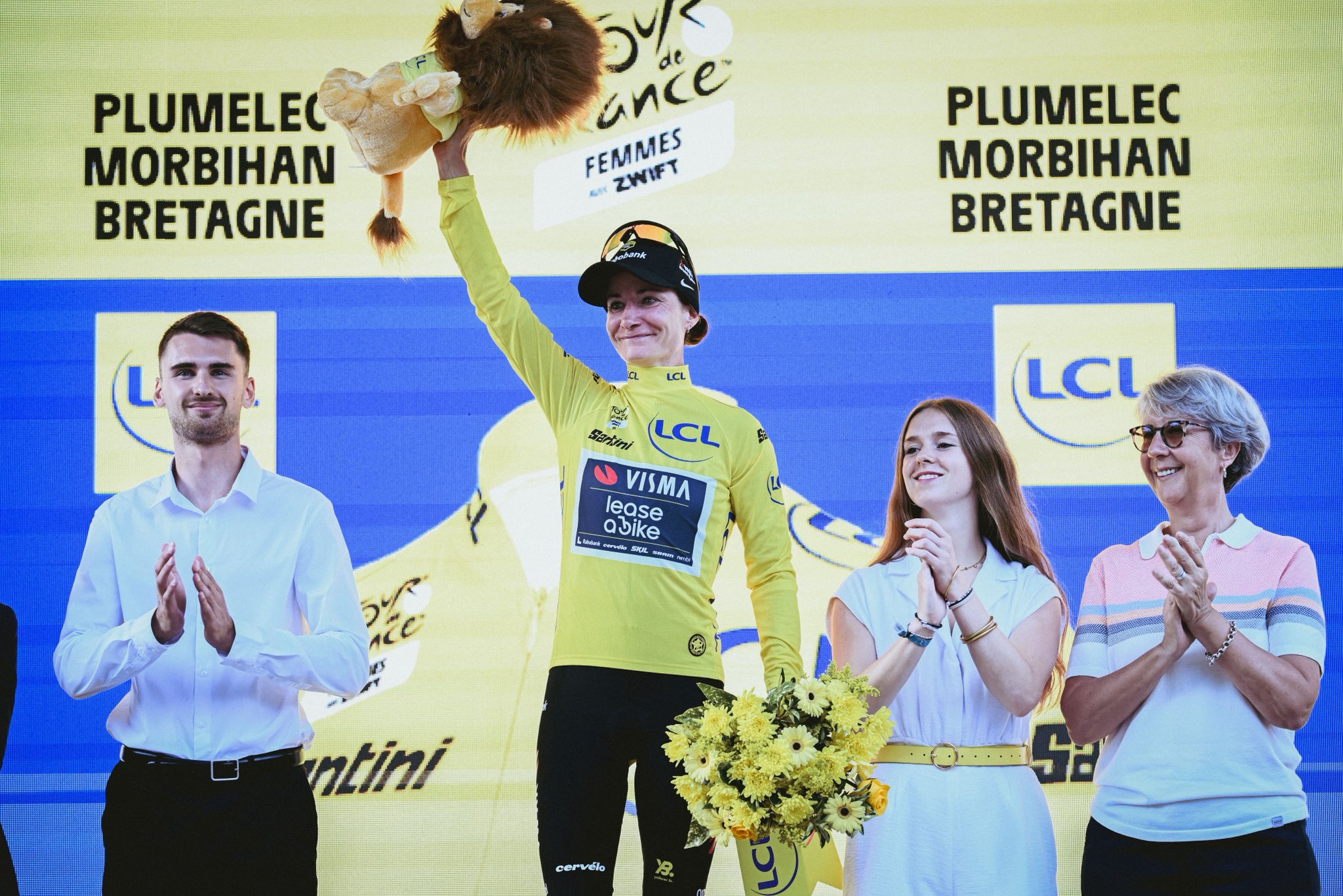 Marianne Vos é a primeira camisola amarela da 4ª edição do Tour de France Femmes