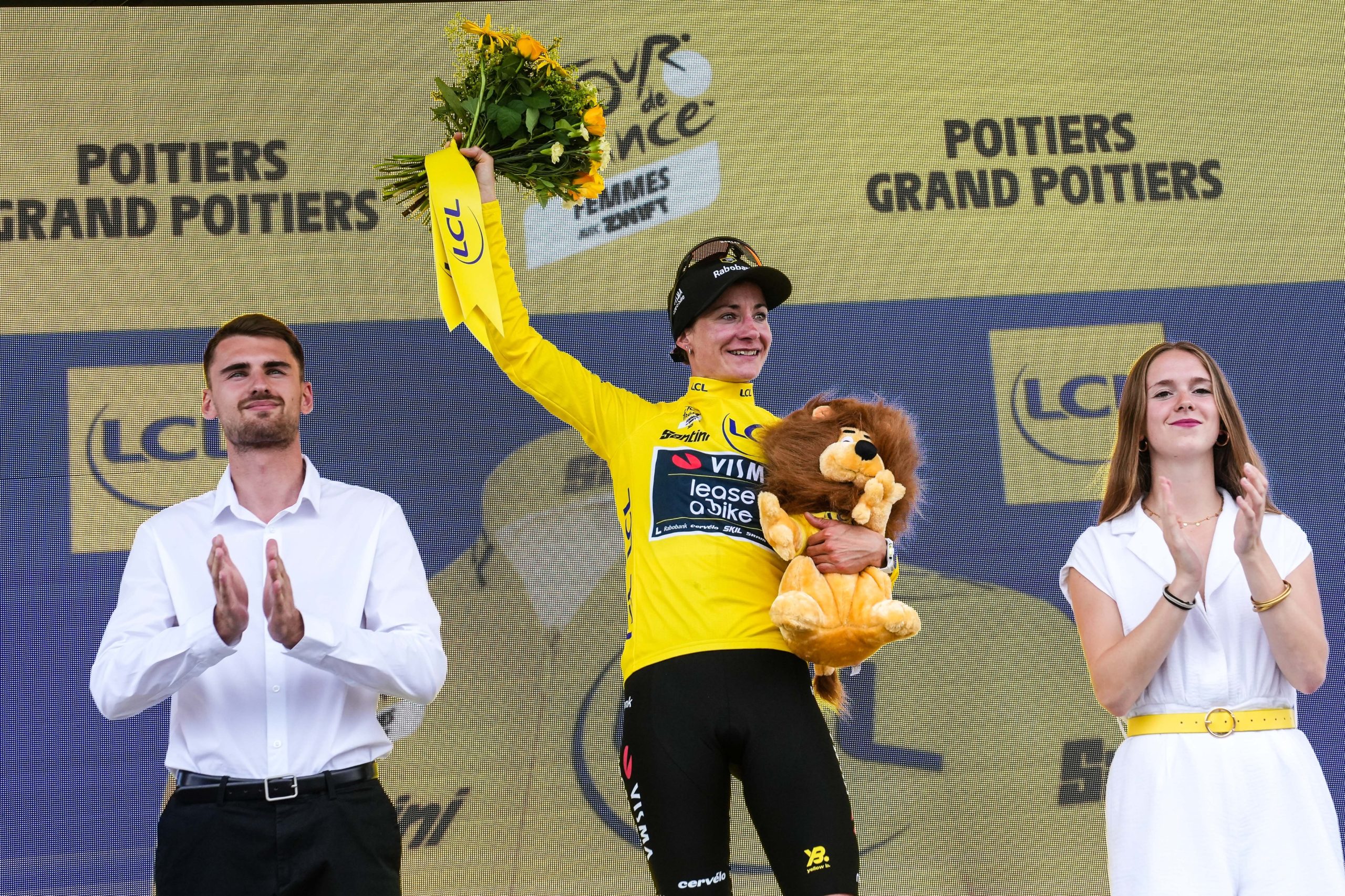 Marianne Vos segue a camisola amarela do Tour de France Femmes