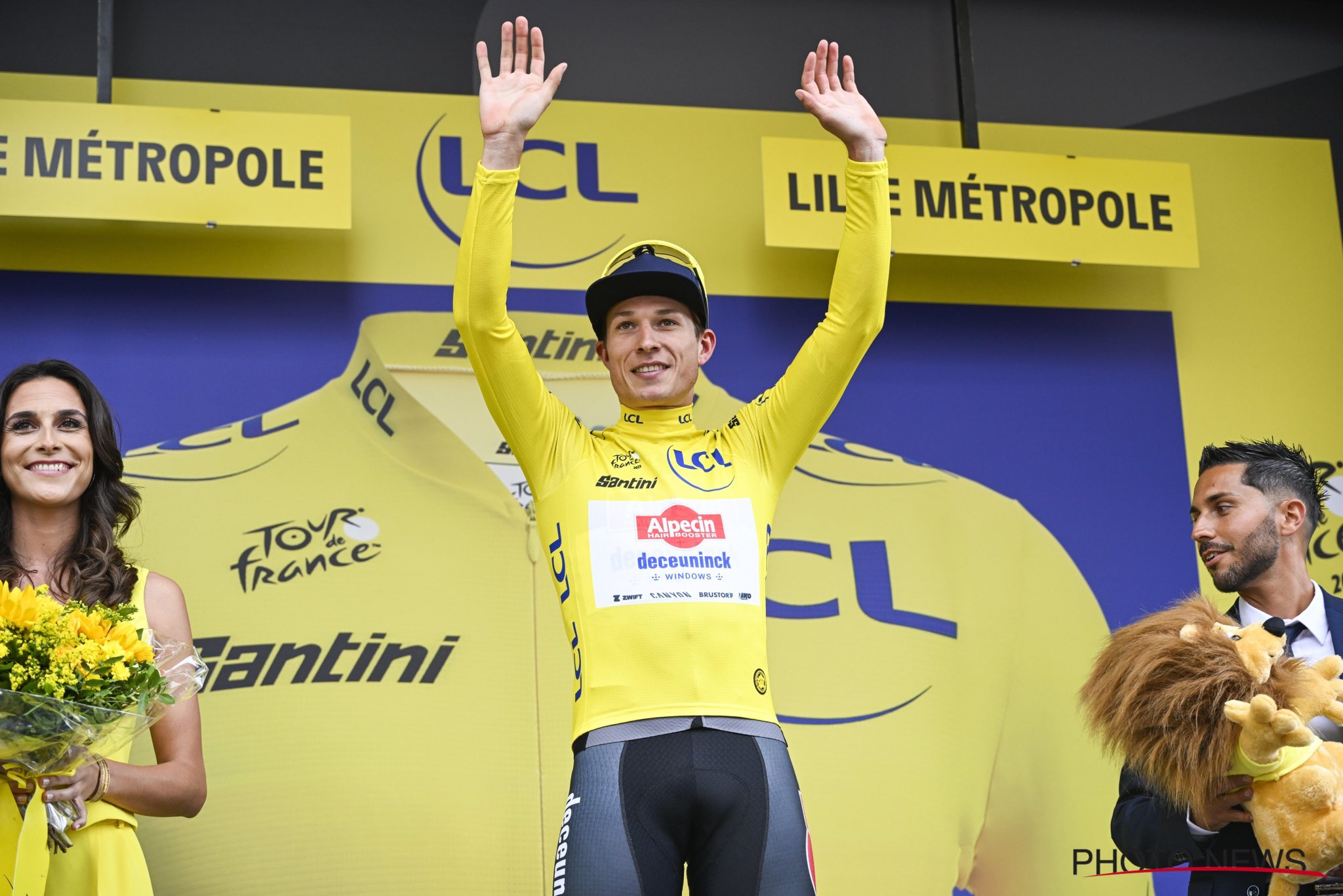 Jasper Philipsen é o primeiro camisola amarela do Tour de France (Foto: PhotoNews)