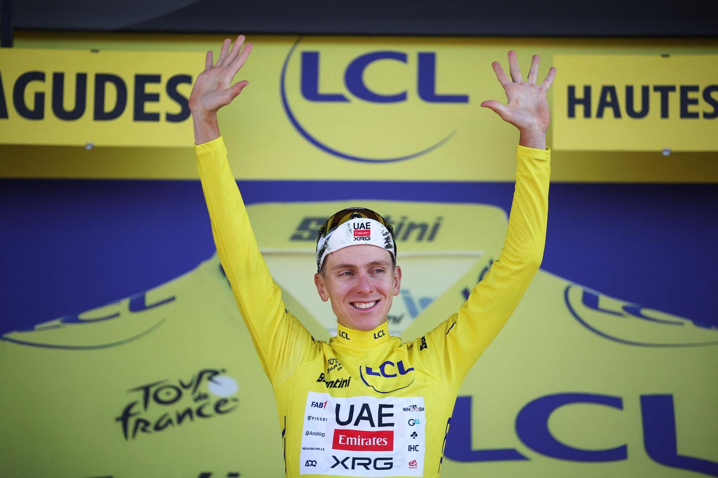 Tadej Pogacar segue o camisola amarela do Tour de France (Foto: Getty Images)
