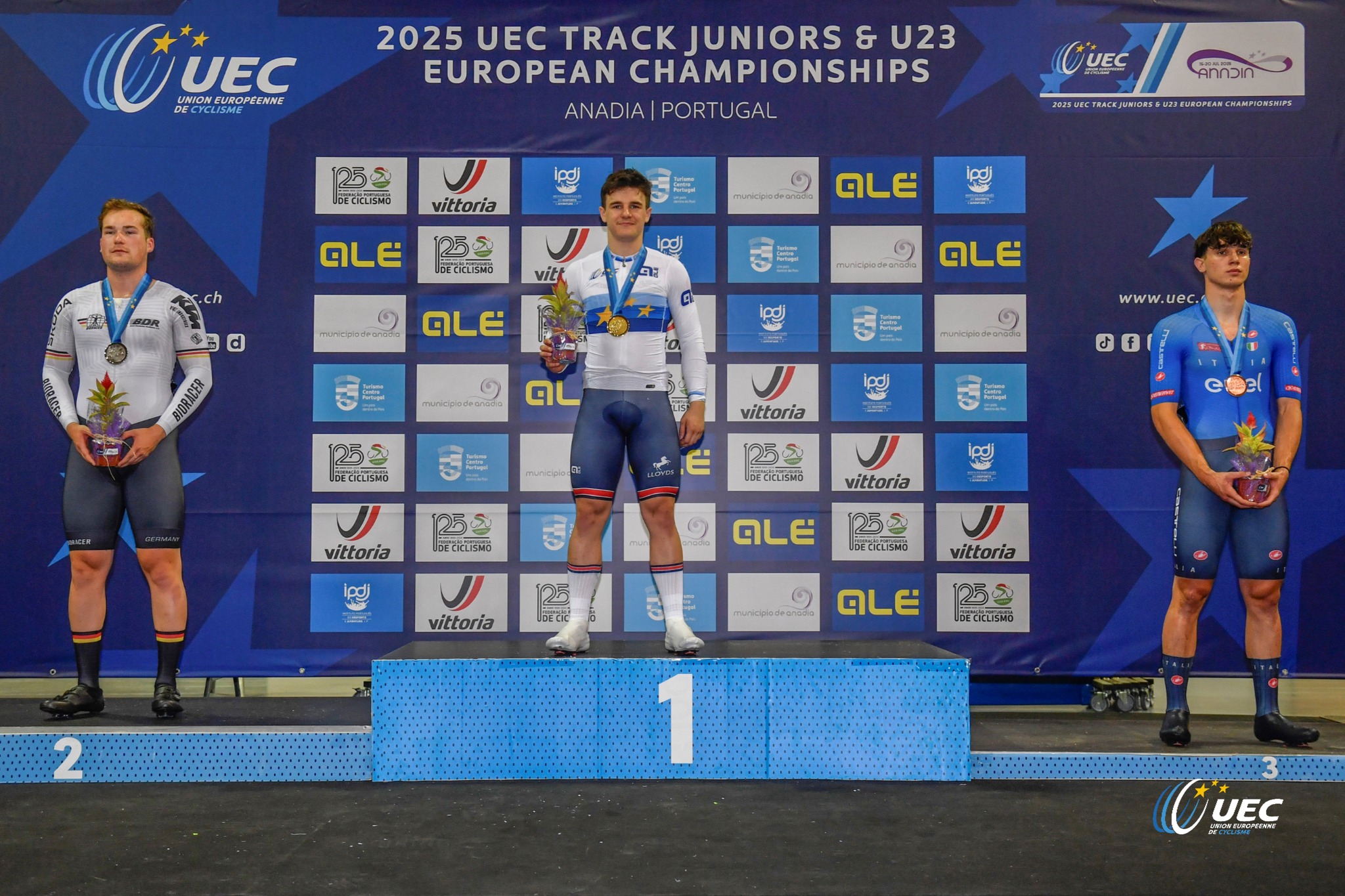 O pódio do Sprint dos Juniores Masculinos com Benjamin Bock, Archie Gill e Thomas Melotto