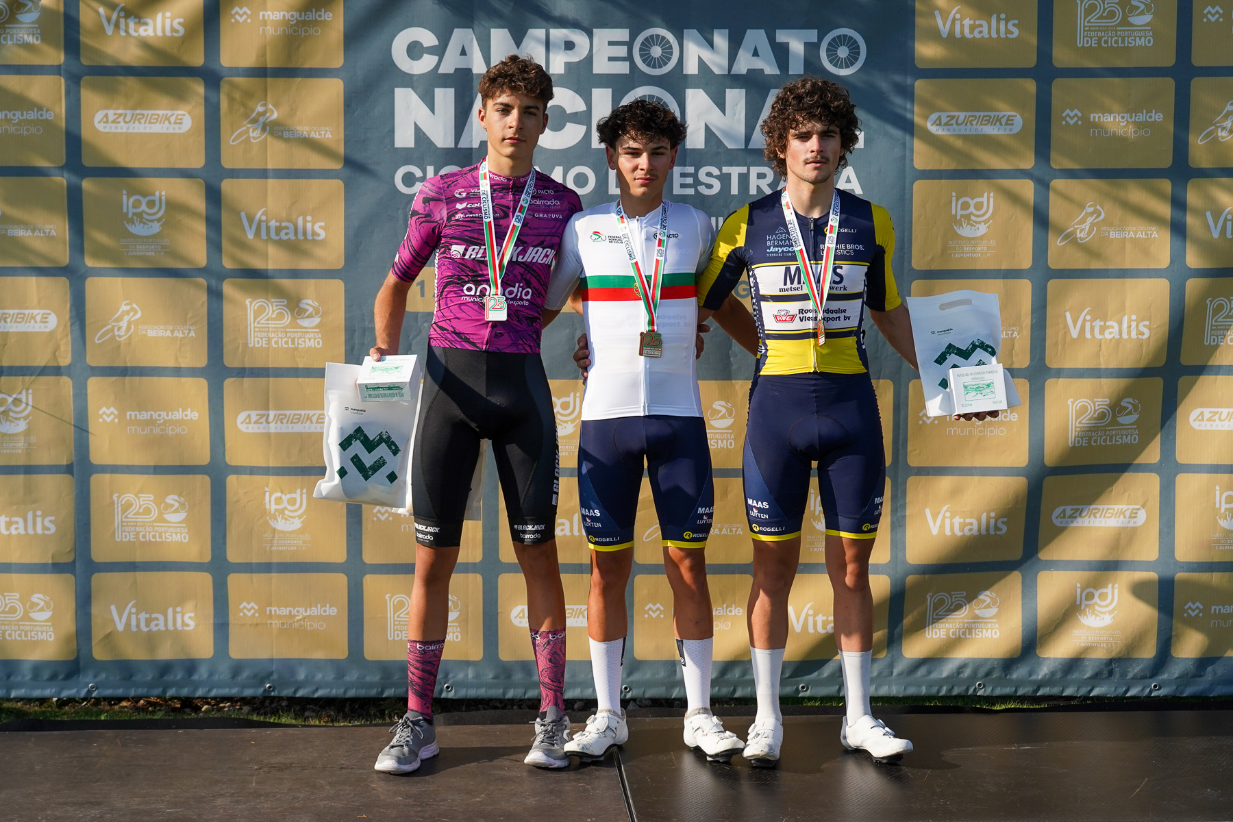O pódio dos juniores masculinos com Martin Campos, Gonçalo Costa e Leonardo Garcia