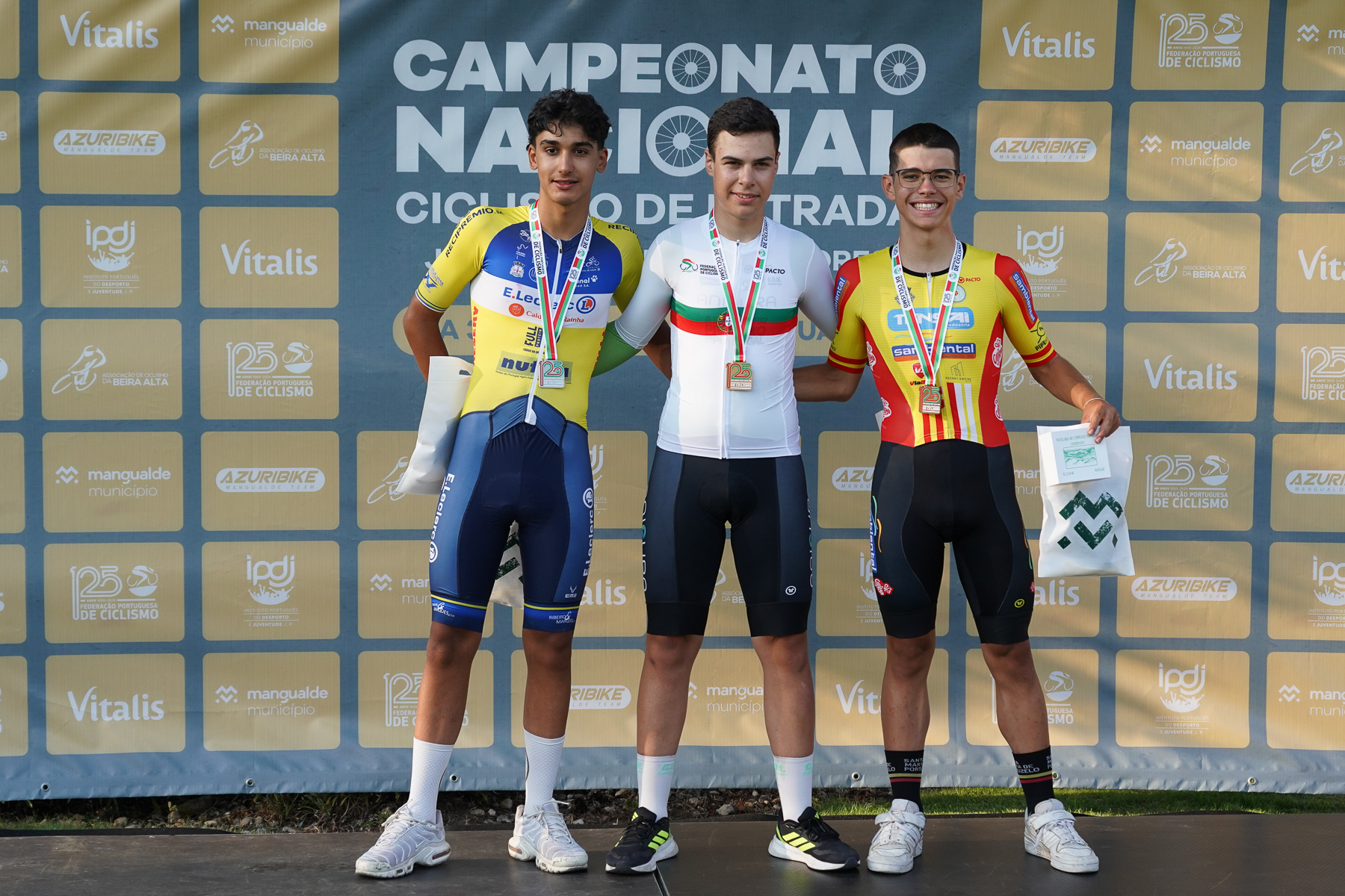 O pódio dos cadetes masculinos com José Banceleiro, Rodrigo Conceição e Rodrigo Afonso