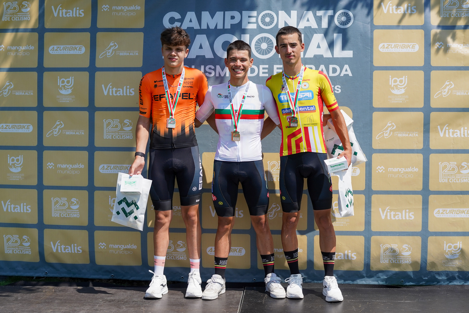O pódio dos Cadetes masculinos com Francisco Cardoso, Rodrigo Afonso e Simão Pedrosa