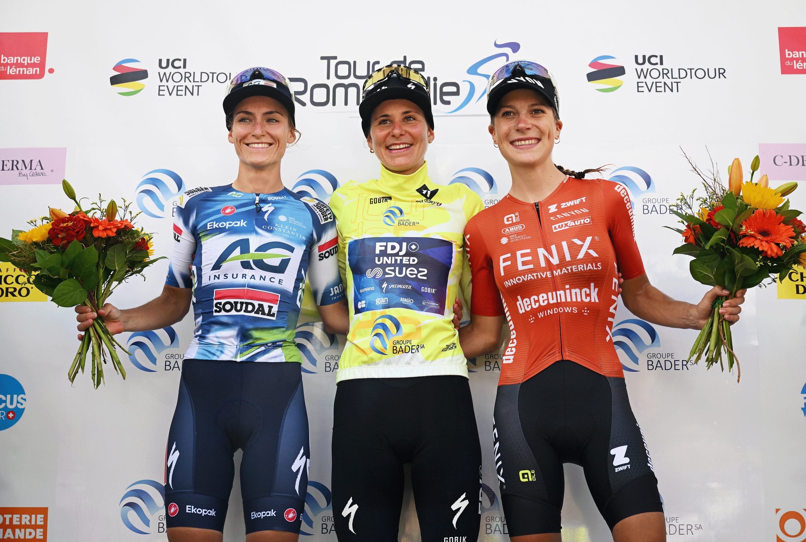 O pódio do Tour de Romandie Féminin com Urska Zigart, Elise Chabbey e Yara Kastelijn