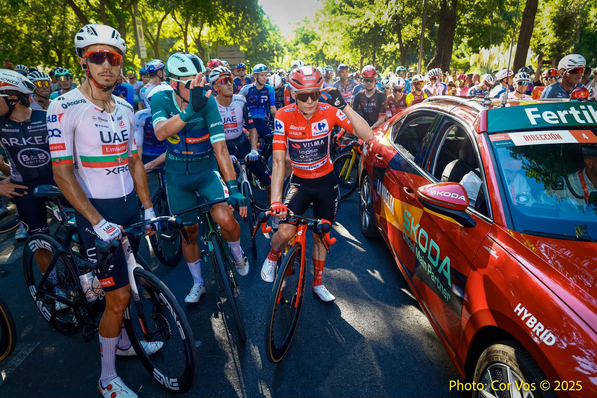 Protestos obrigaram ao cancelamento da etapa final da 80ª La Vuelta (Foto: Cor Vos)