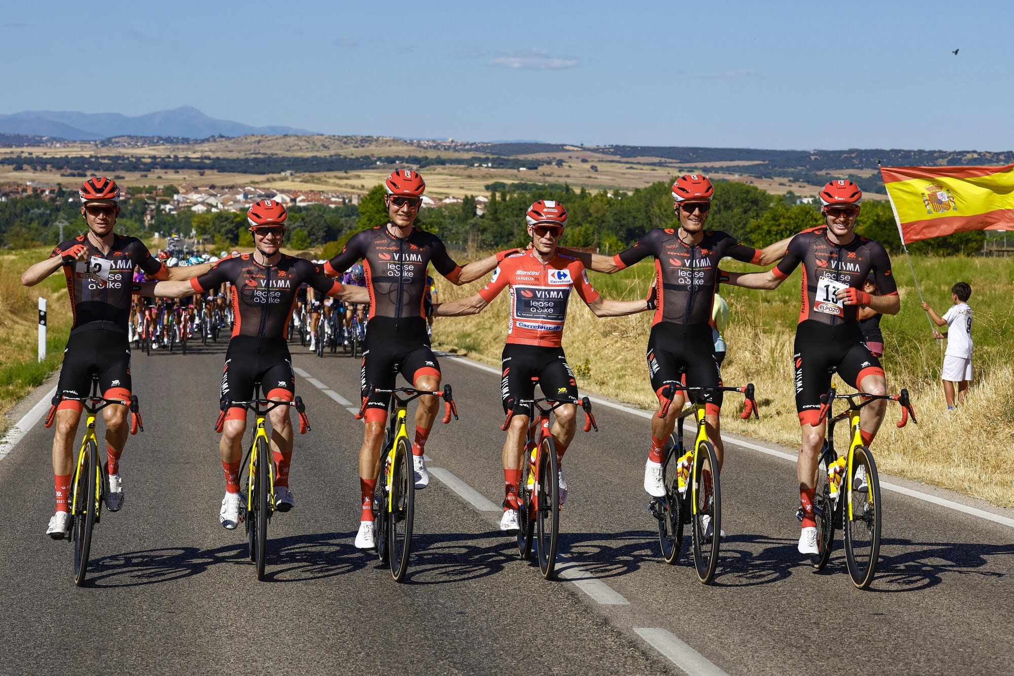 A Team Visma | Lease a Bike a celebrar o triunfo de Jonas Vingeaard na La Vuelta (Foto: Cor Vos)