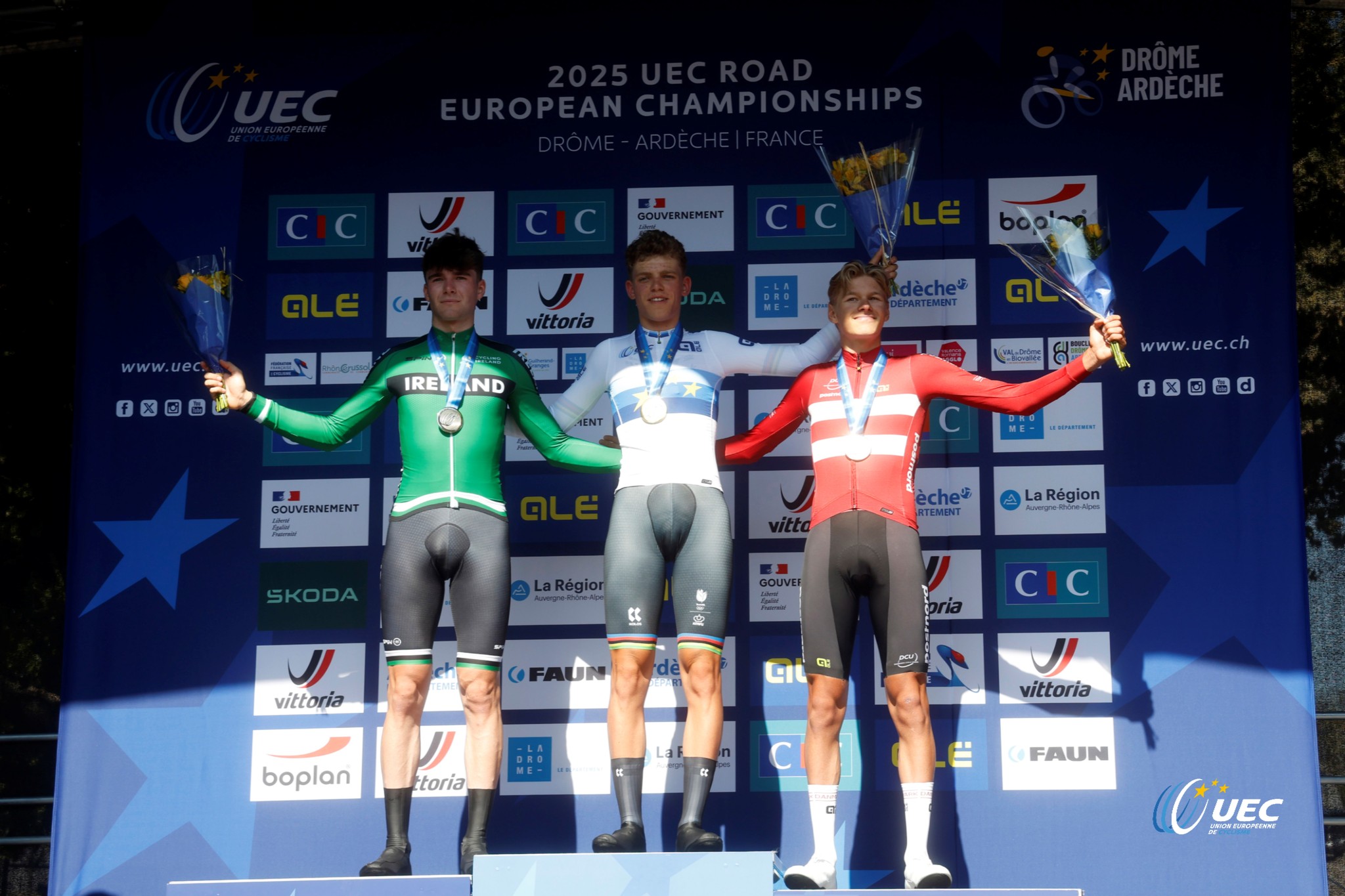 O pódio do contrarrelógio dos juniores masculinos nos Campeonatos da Europa com Conor Murphy, Michiel Mouris e Julius Birkedal
