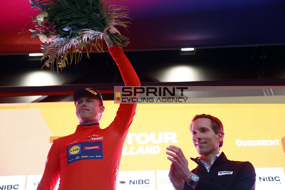 Jakob Soderqvist é o novo camisola vermelha do NIBC Tour of Holland (Foto: SprintCyclingAgency)