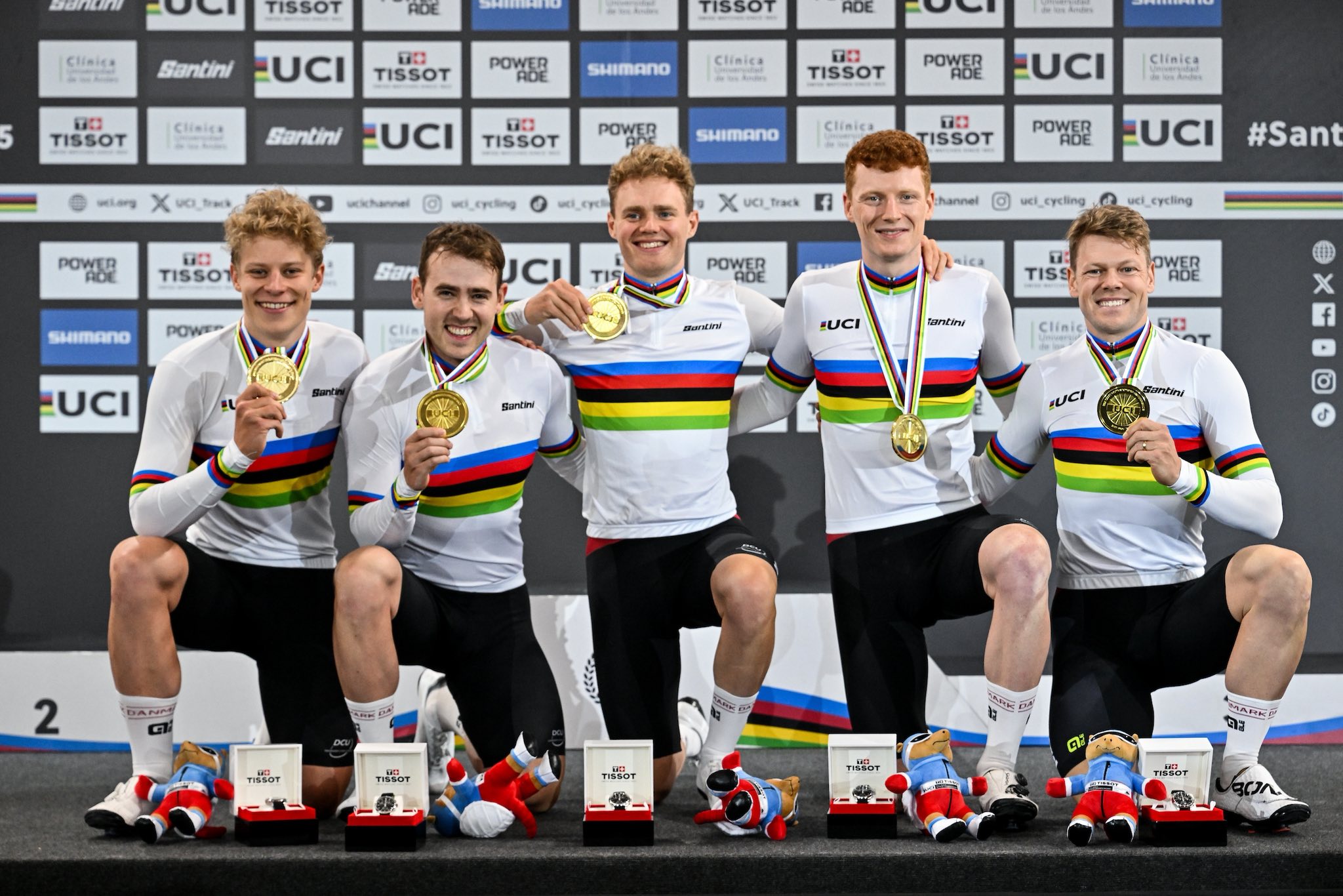 Tobias Hansen, Rasmus Pedersen, Niklas Larsen, Frederik Madsen e Lasse Leth deram o Ouro à Dinamarca na Perseguição Coletiva masculina