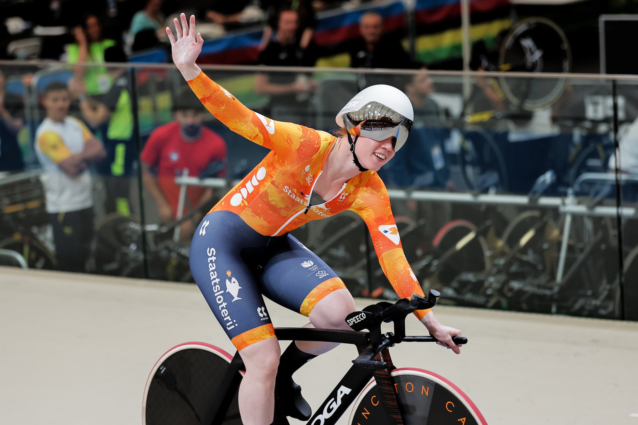 Hetty van de Wouw continua a fazer história nestes Campeonatos do Mundo de Pista