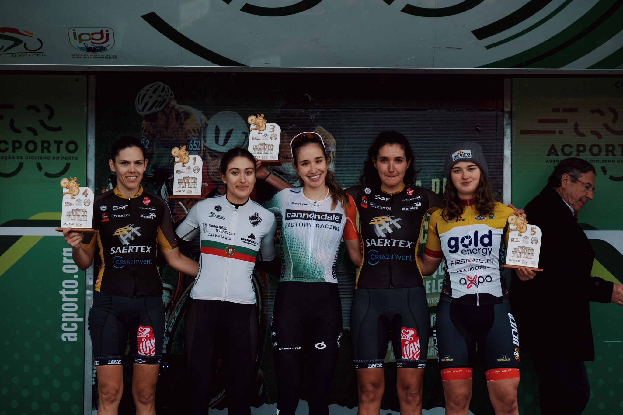 O pódio das elites femininas em Vila Boa de Quires com Leandra Gomes, Beatriz Guerra, Ana Santos, Tânia Lima e Margarida Vasconcelos