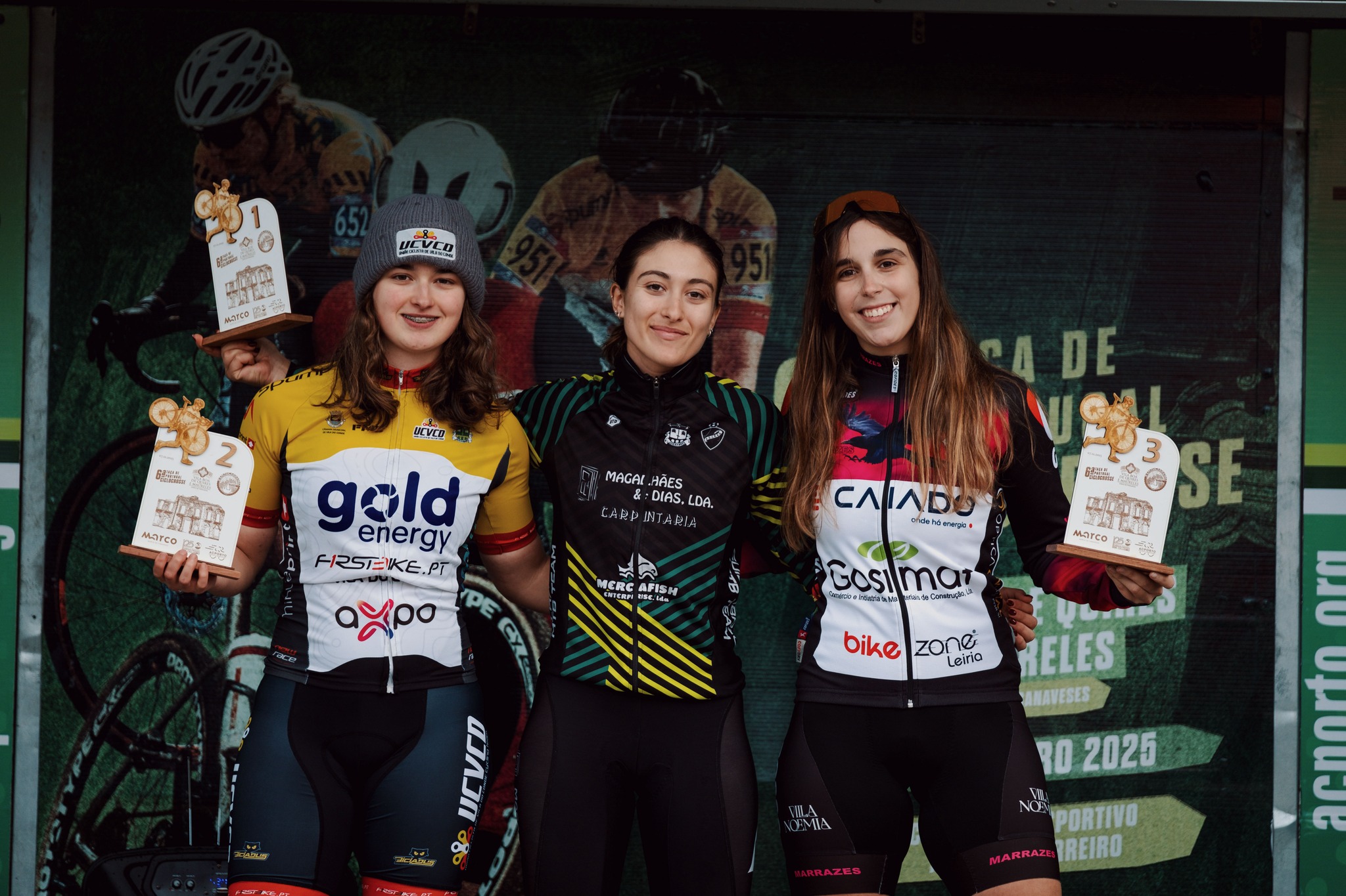 O pódio das sub-23 femininas em Vila Boa de Quires com Margarida Vasconcelos, Beatriz Guerra e Laura Simão