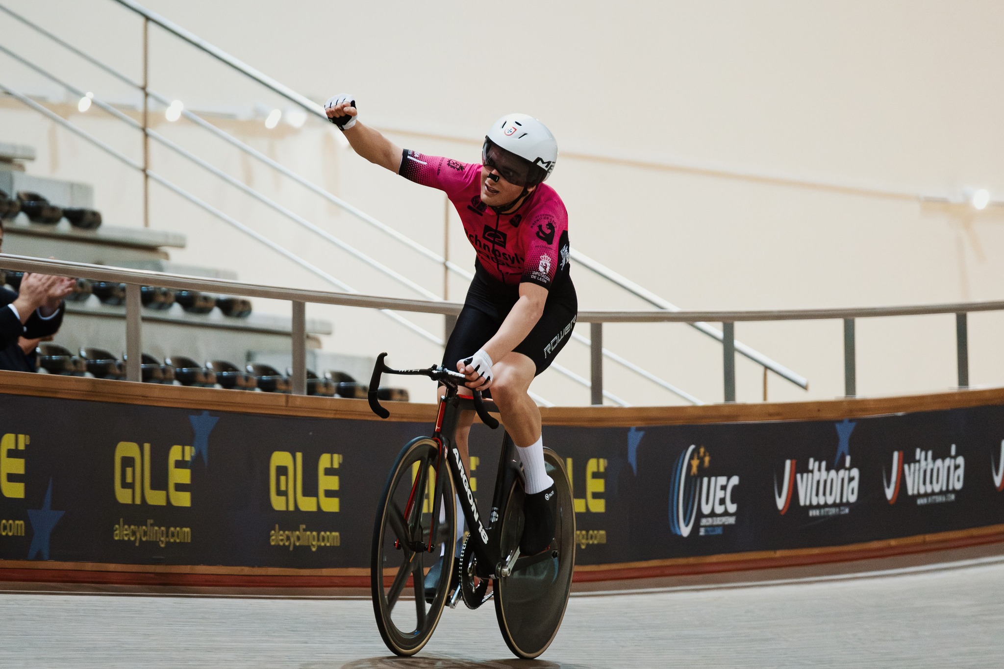 Gabriel Baptista mostrou mais uma vez a sua evolução ao vencer a Corrida por Pontos do Troféu Internacional Alves Barbosa