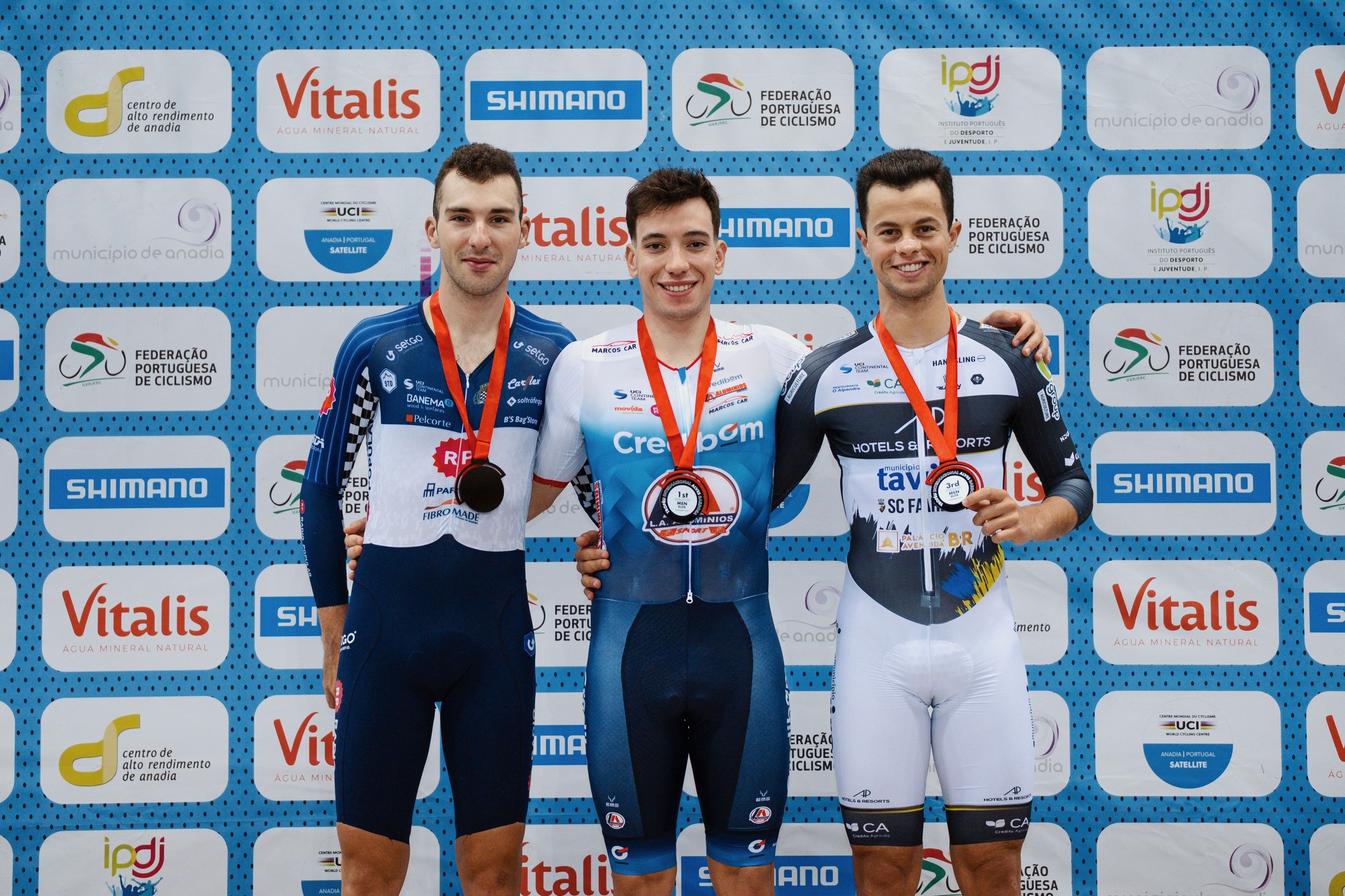 O pódio do Scratch dos elites masculinos com Daniel Dias, Diogo Narciso e Miguel Salgueiro