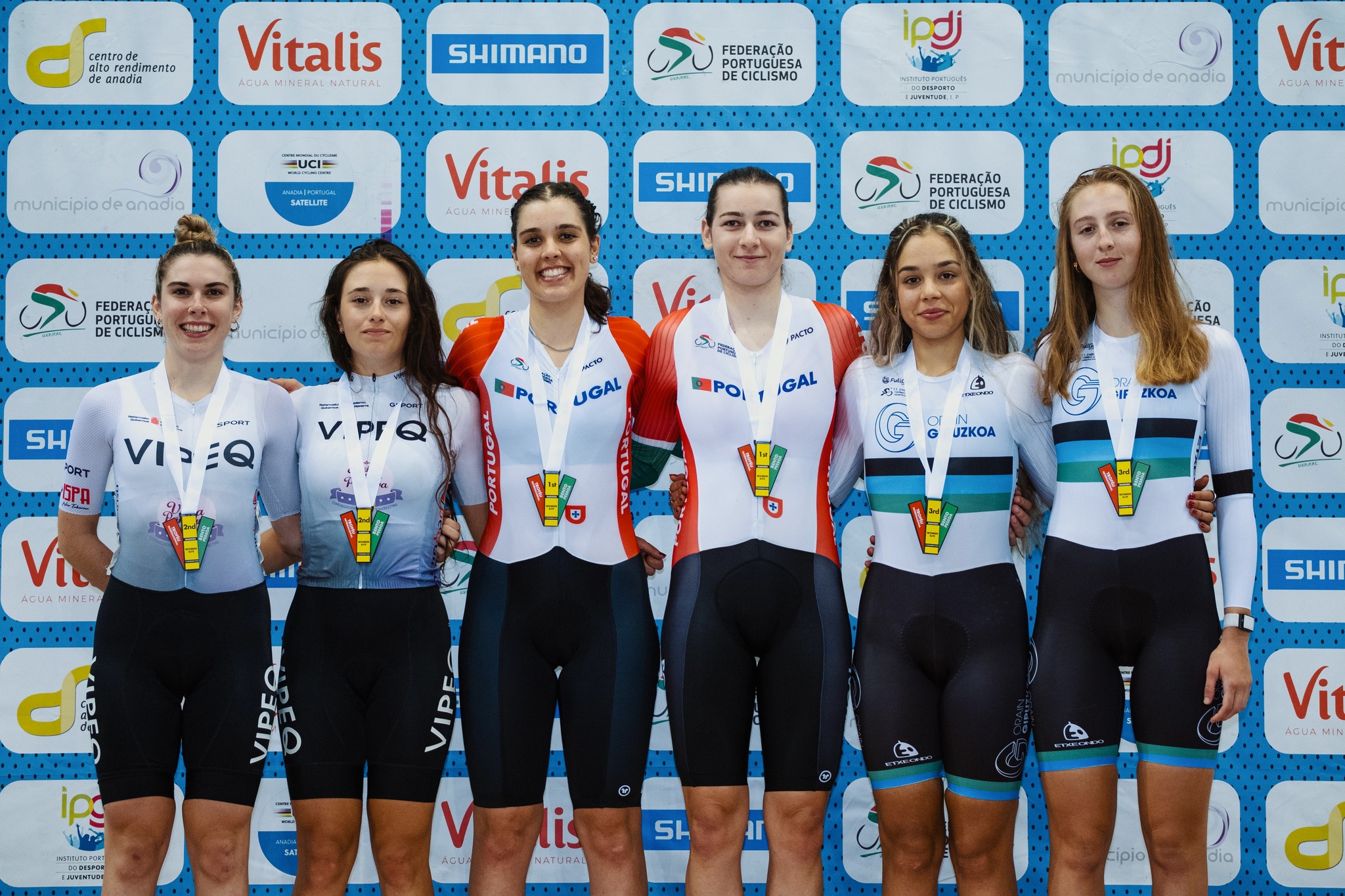 O pódio do Madison das elites femininas com Goretti Sesma e Almudena Morales, Beatriz Roxo e Daniela Campos e Naya Mangas e Irati Michelena