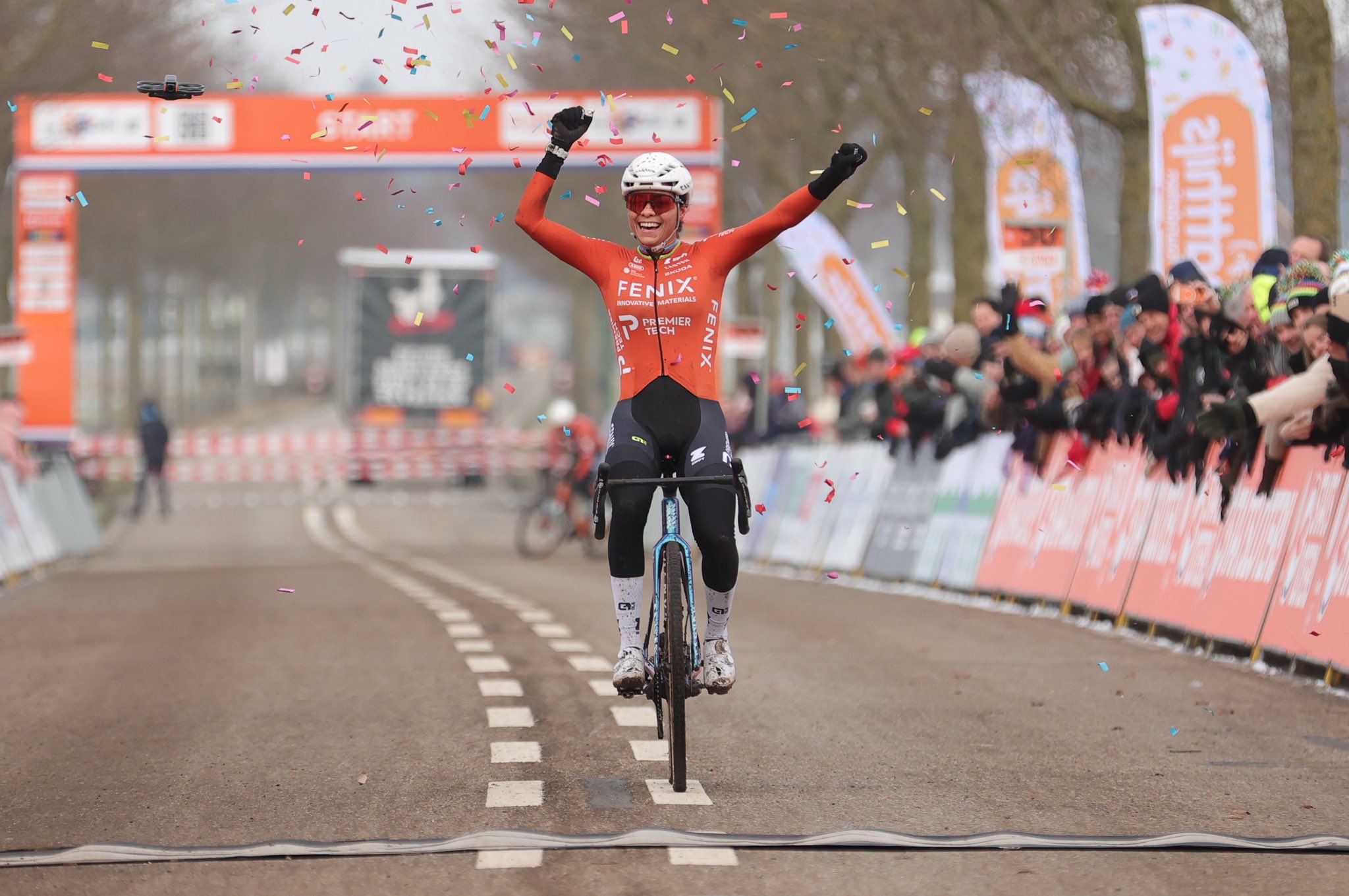 Ceylin Alvarado conquistou a sua terceira vitória da temporada nos Campeonatos Nacionais de Ciclocrosse dos Países Baixos (Foto: Photopress.be)