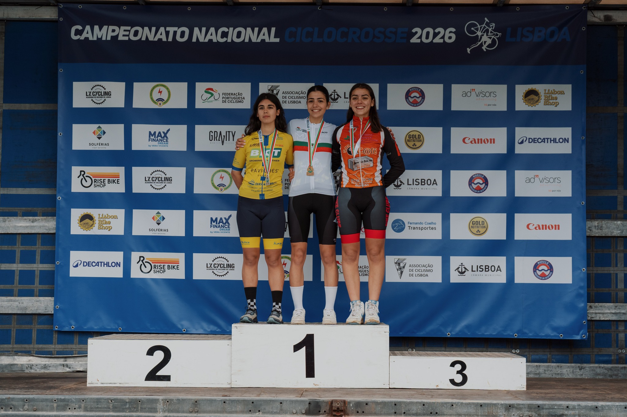 O pódio das juniores femininas com Maria Oliveira, Rita Fontinhas e Bárbara Santos