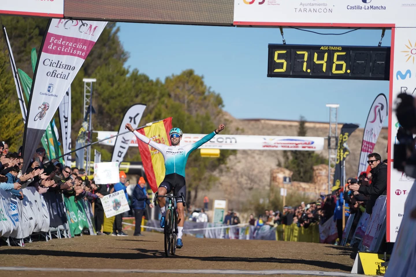 Felipe Orts continua a fazer história nos Campeonatos Nacionais de Ciclocrosse da Espanha (Foto: Real Federacion Española de Ciclismo)