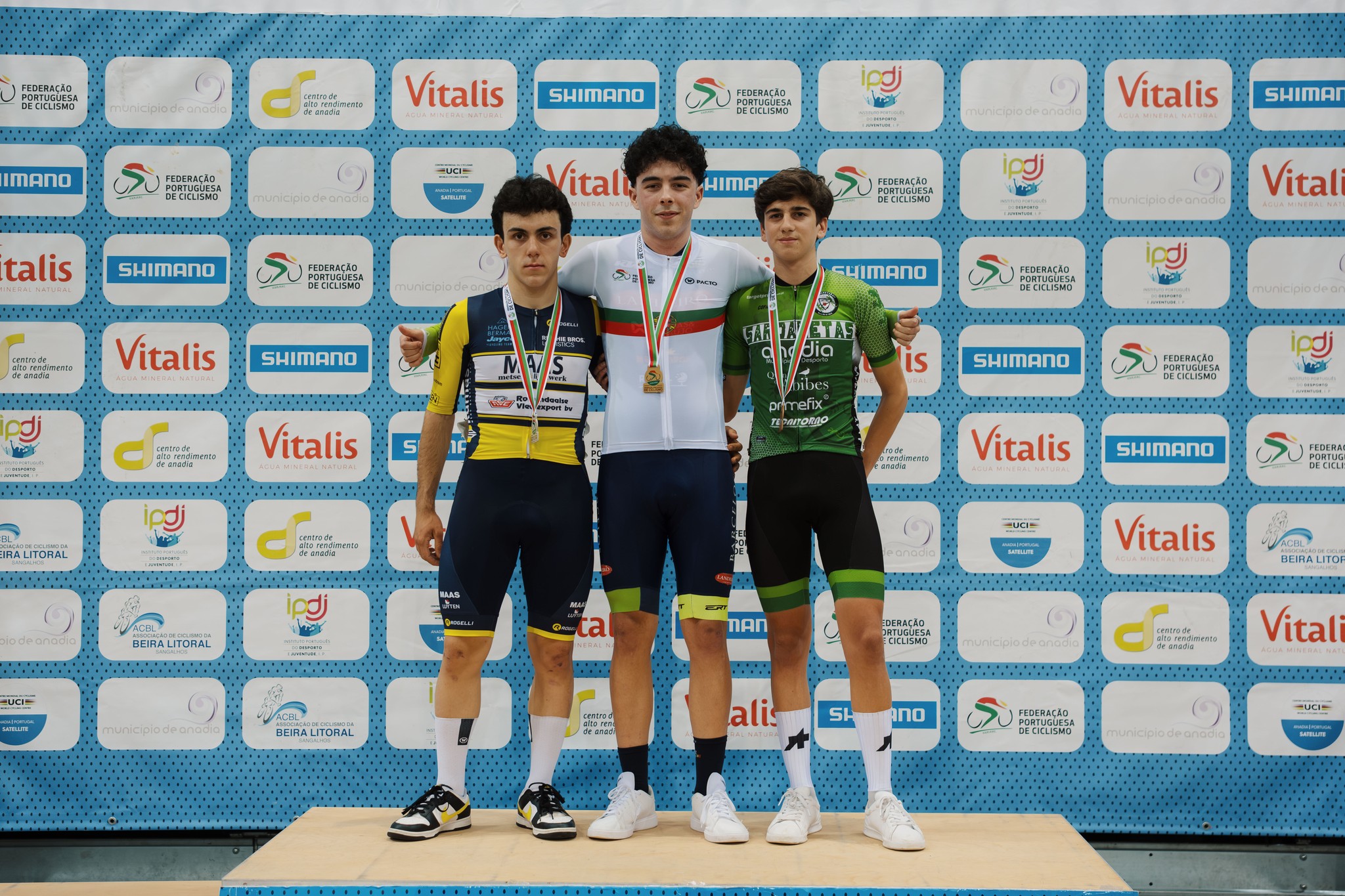 O pódio da Eliminação dos Juniores masculinos com Guilherme Ribeiro, Rodrigo Abreu e Vicente Saraiva