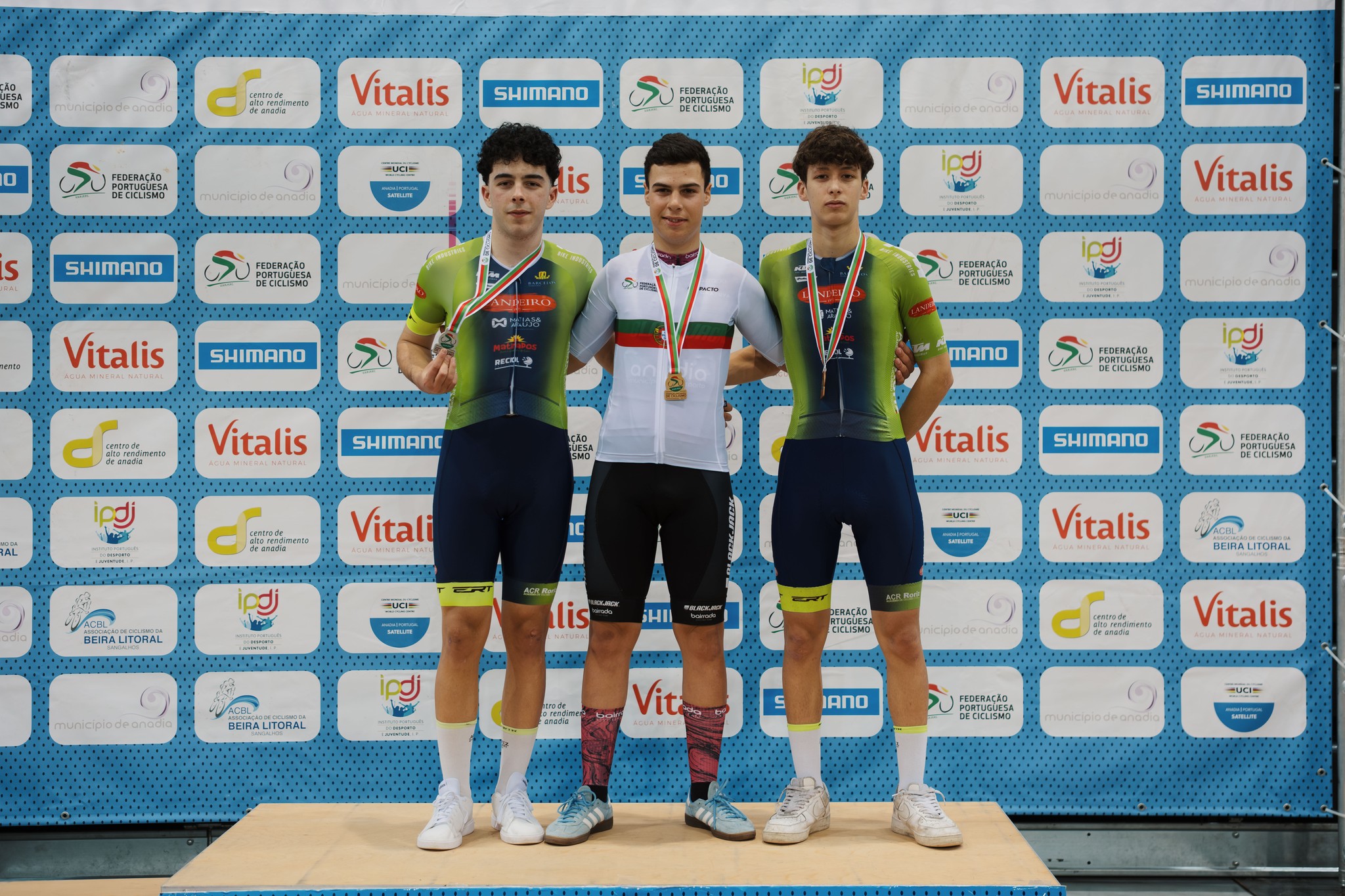 O pódio da Corrida por Pontos dos juniores masculinos com Rodrigo Abreu, Rodrigo Conceição e Afonso Falcão