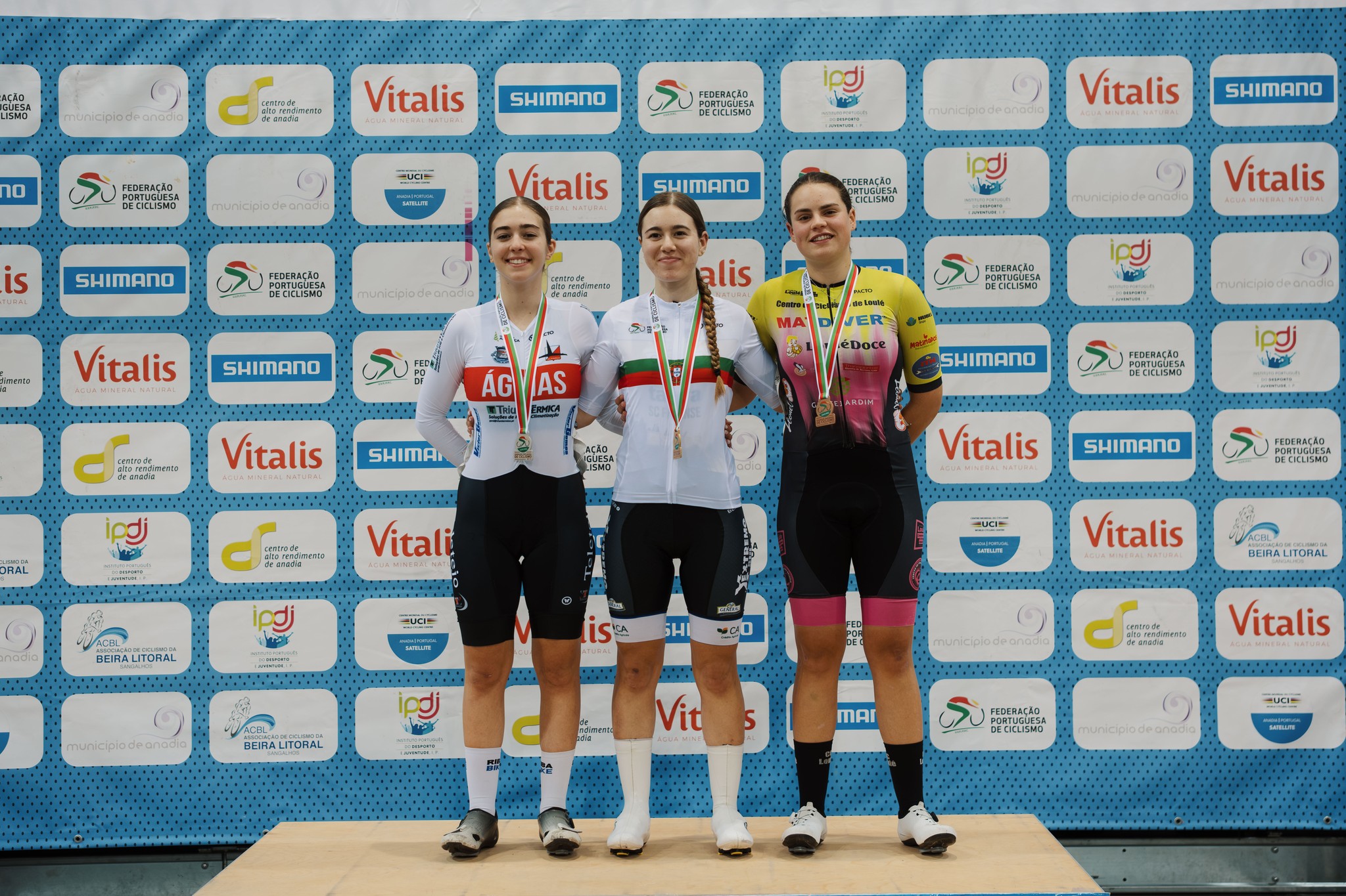 O pódio da Eliminação das juniores femininas com Bárbara Cunha, Eva Emídio e Sofia Anacleto