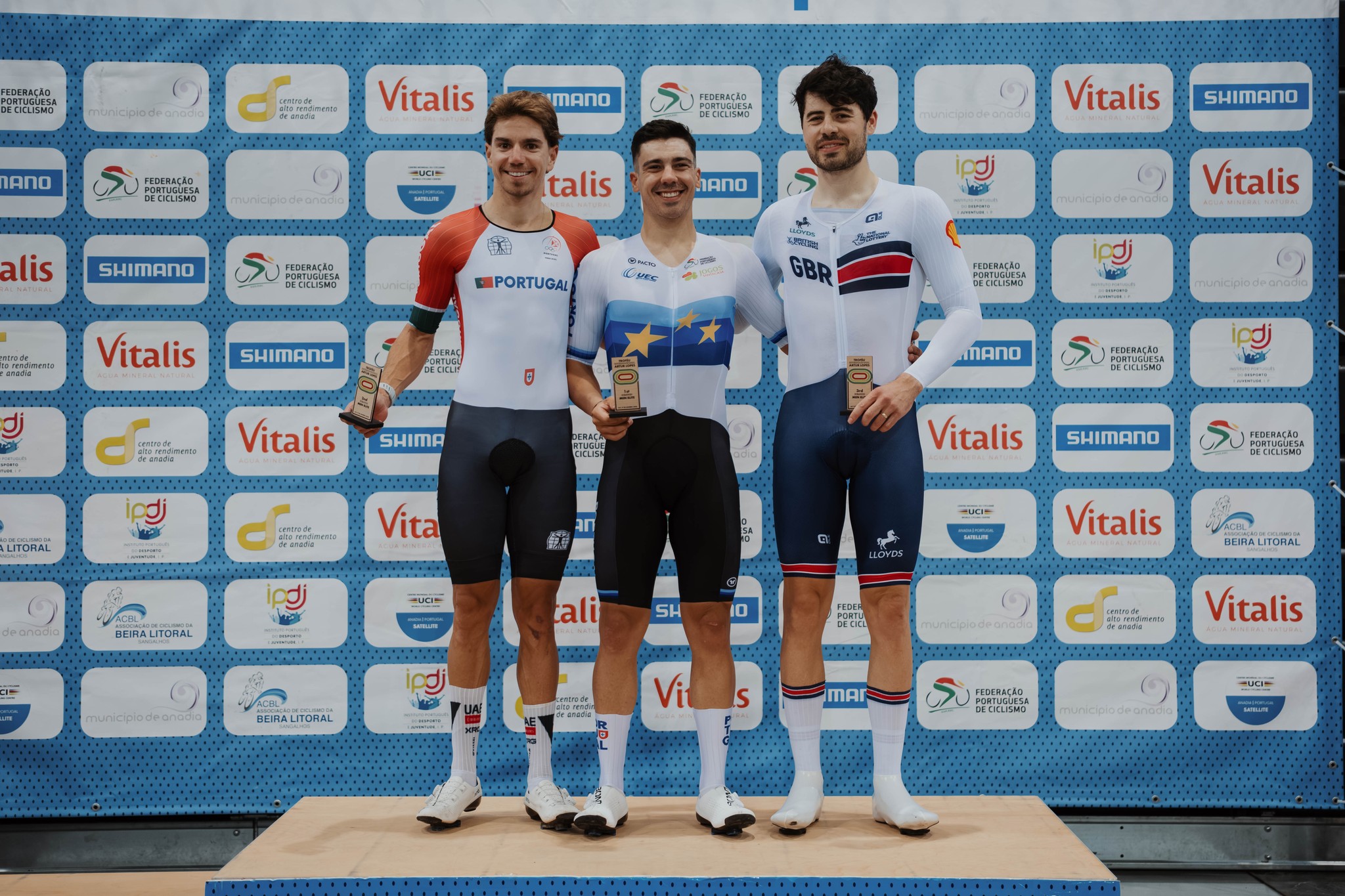 O pódio do Scratch dos elites masculinos com Rui Oliveira, Iúri Leitão e Charlie Tanfield