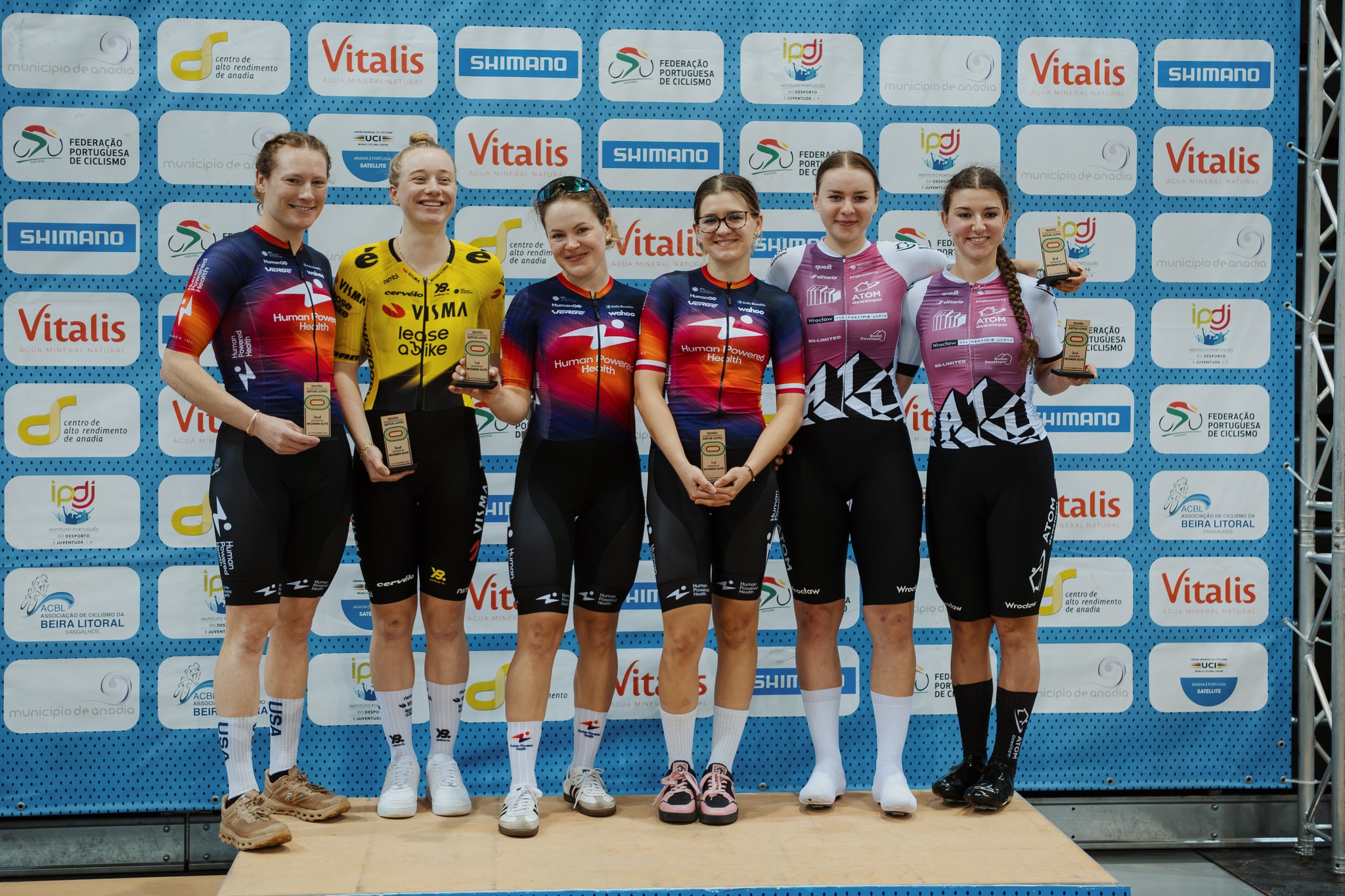 O pódio do Madison das elites femininas com Lily Williams e Nienke Veenhoven, Daria e Wiktoria Pikulik e Maja Tracka e Olga Wankiewicz