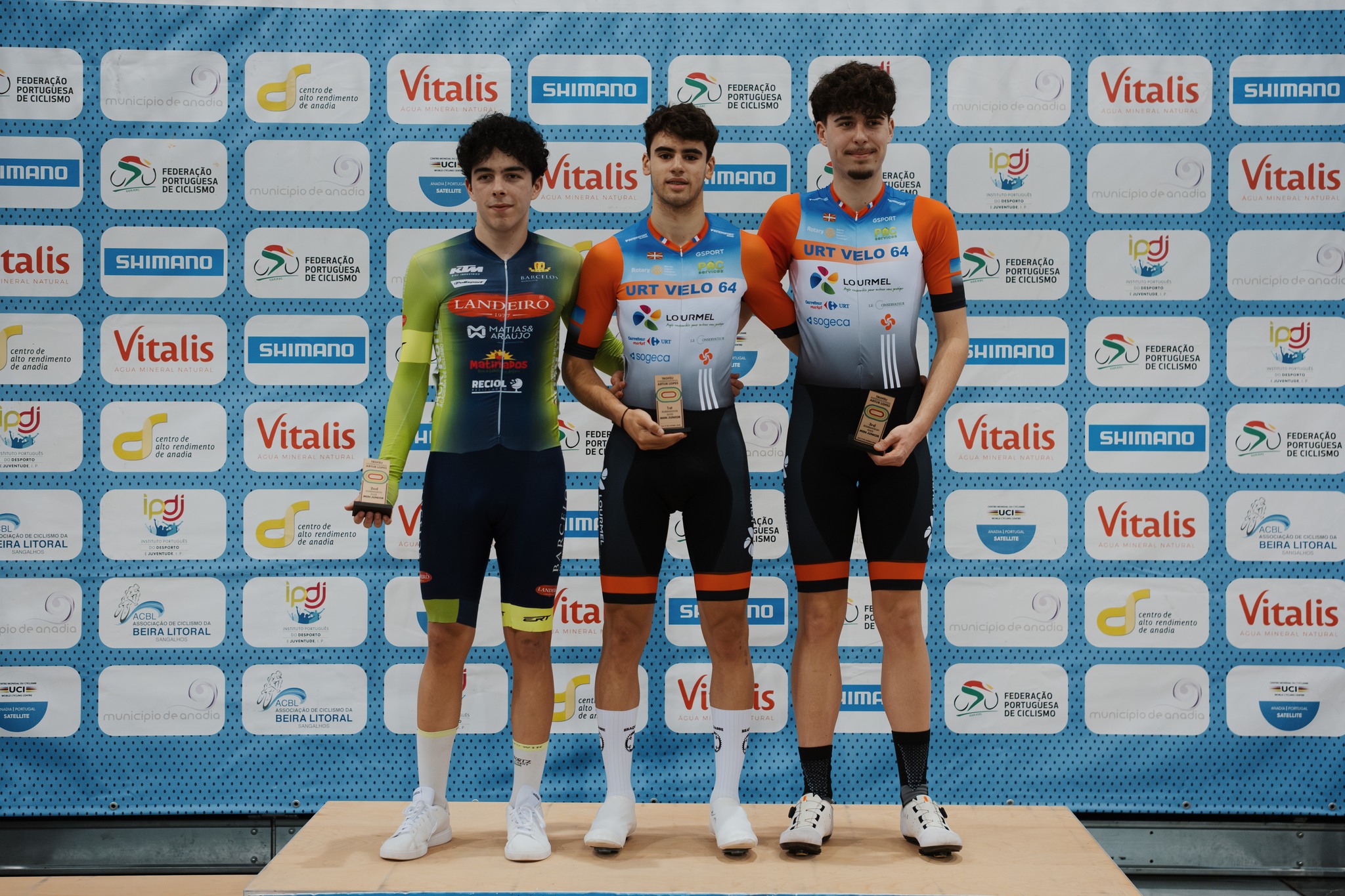 O pódio da Eliminação dos juniores masculinos com Rodrigo Abreu, Nolan Babayou e Clement Zaia