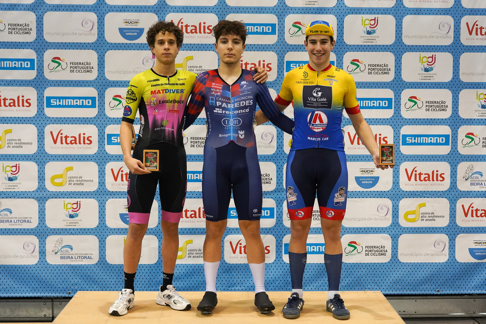 O pódio da Corrida por Pontos dos juniores masculinos com Rodrigo Felisberto, João Silva e Guilherme Serra