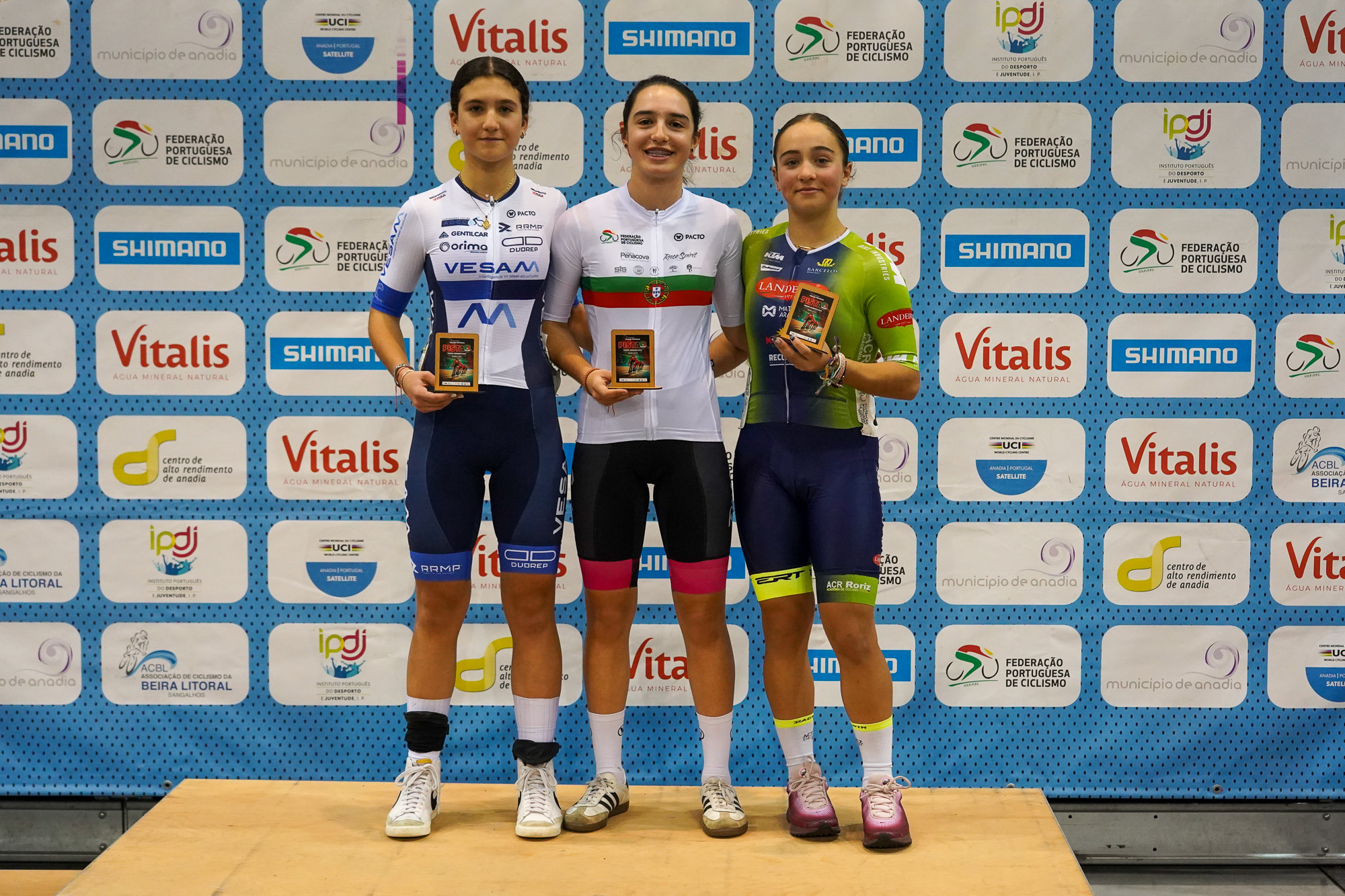 O pódio do Scratch das cadetes femininas com Carolina Bernardo, Lara Lourenço e Mariana Peixoto